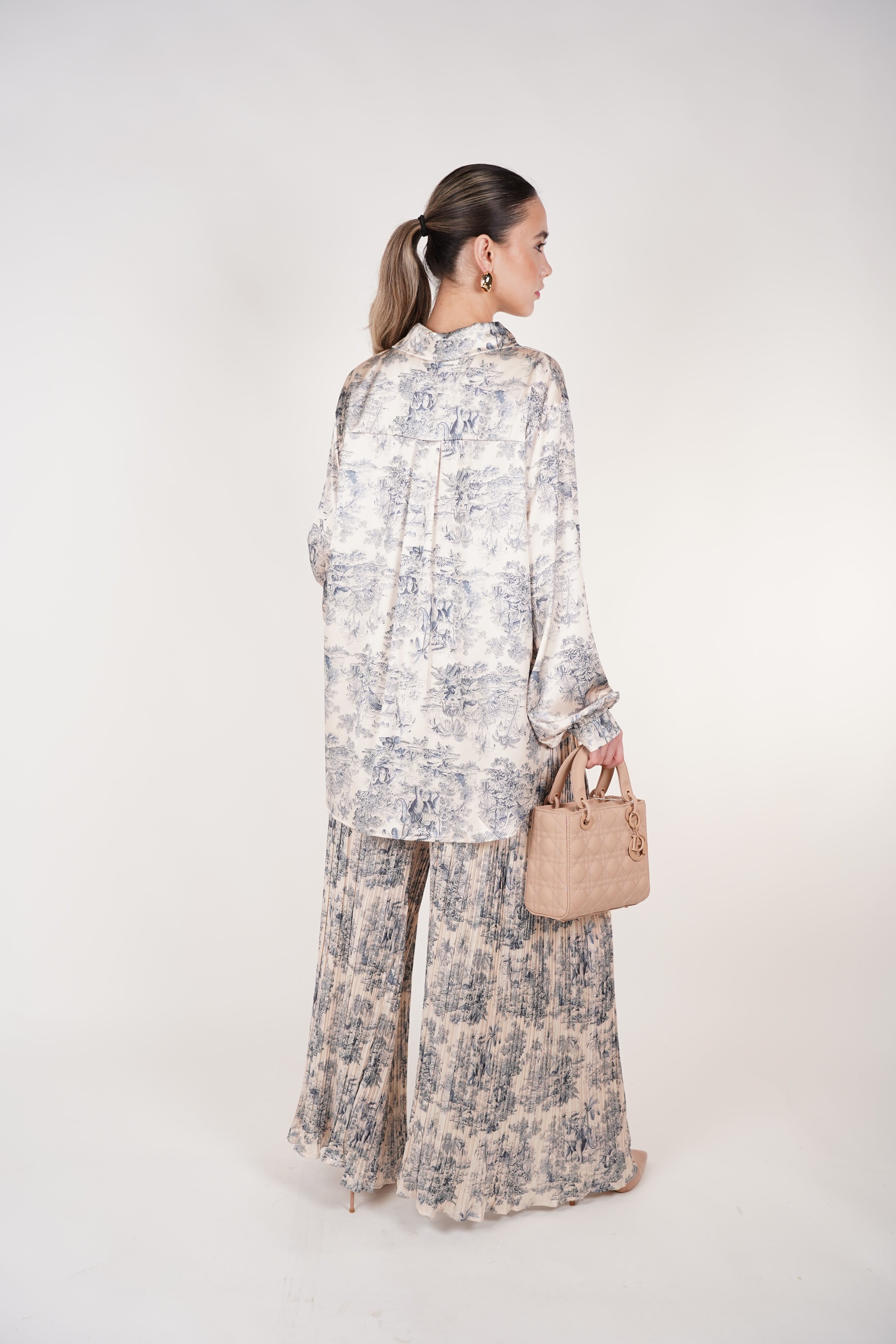 Lurea Stamped Pants Set | Silky Printed Two-Piece Outfit