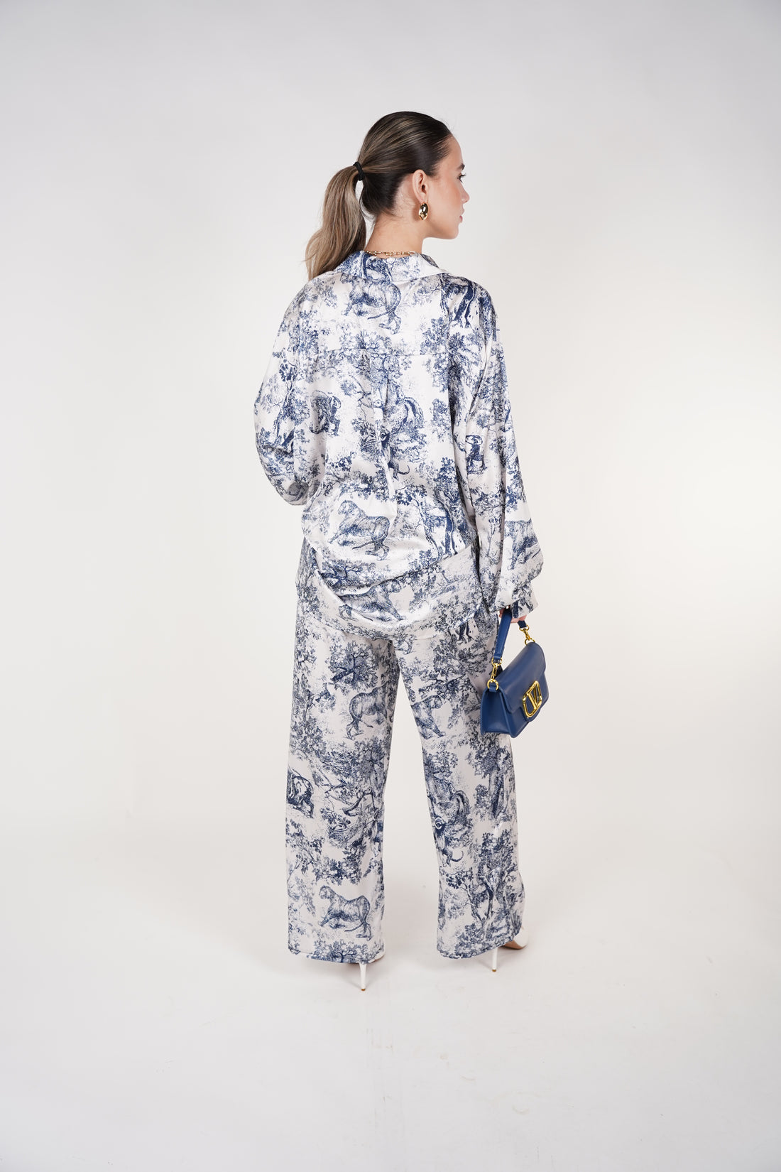 Maviel Stamped Pants Set | Blue Toile Print Two-Piece Outfit