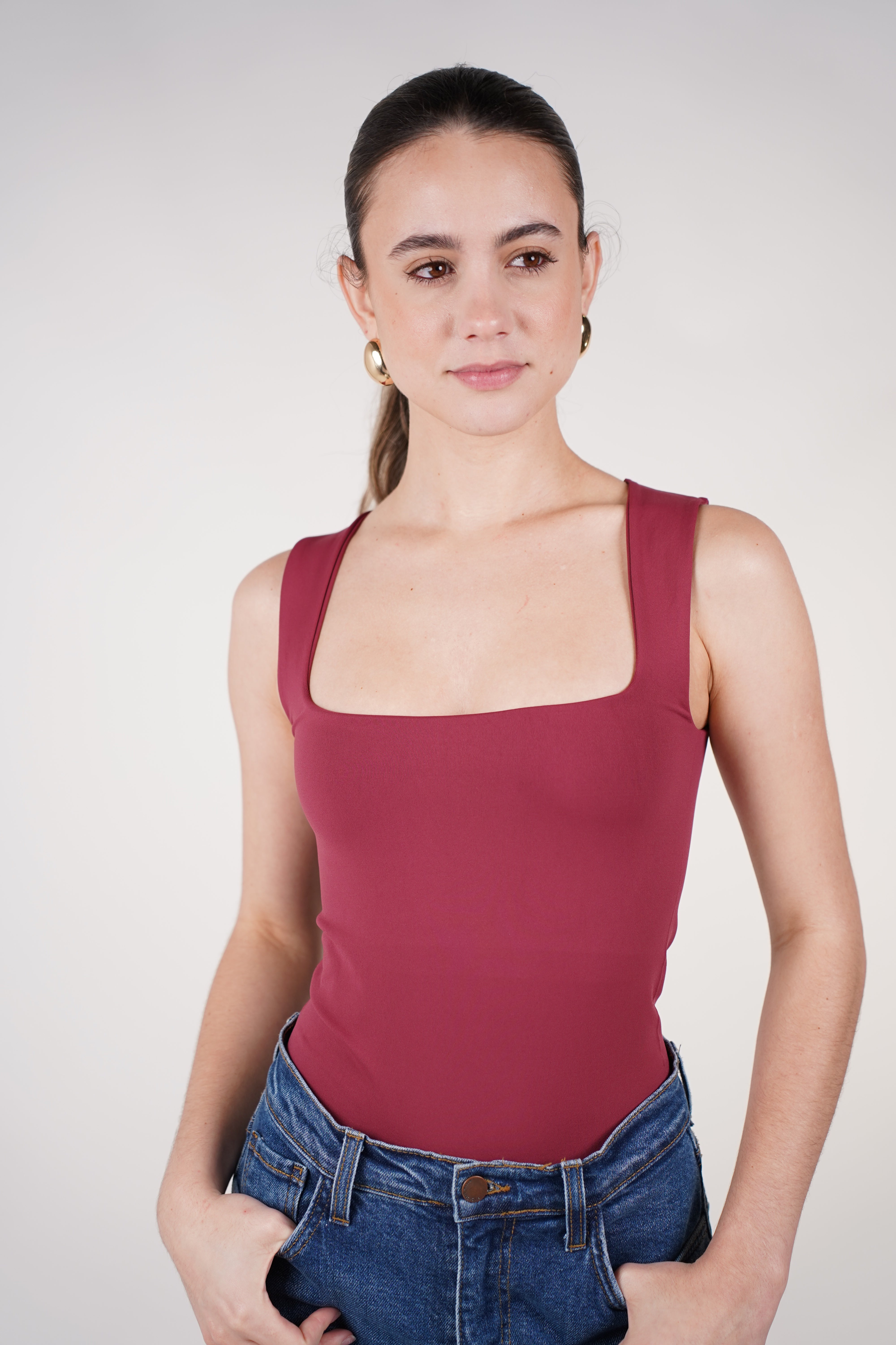 Veli No Sleeves Bodysuit – Clean Lines, Everyday Style