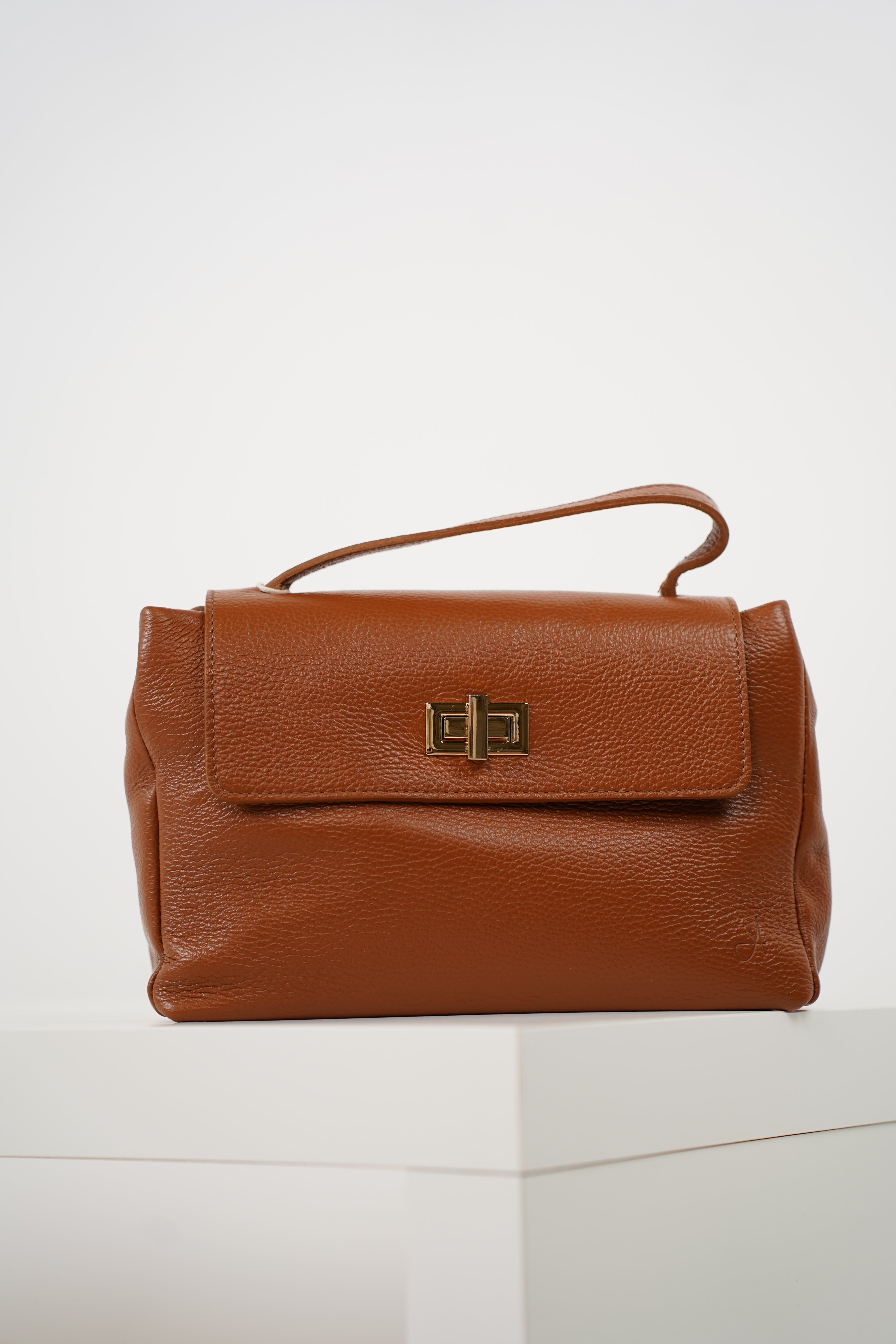 Valen Bag – Classic Italian Leather Handbag in Rich Cognac
