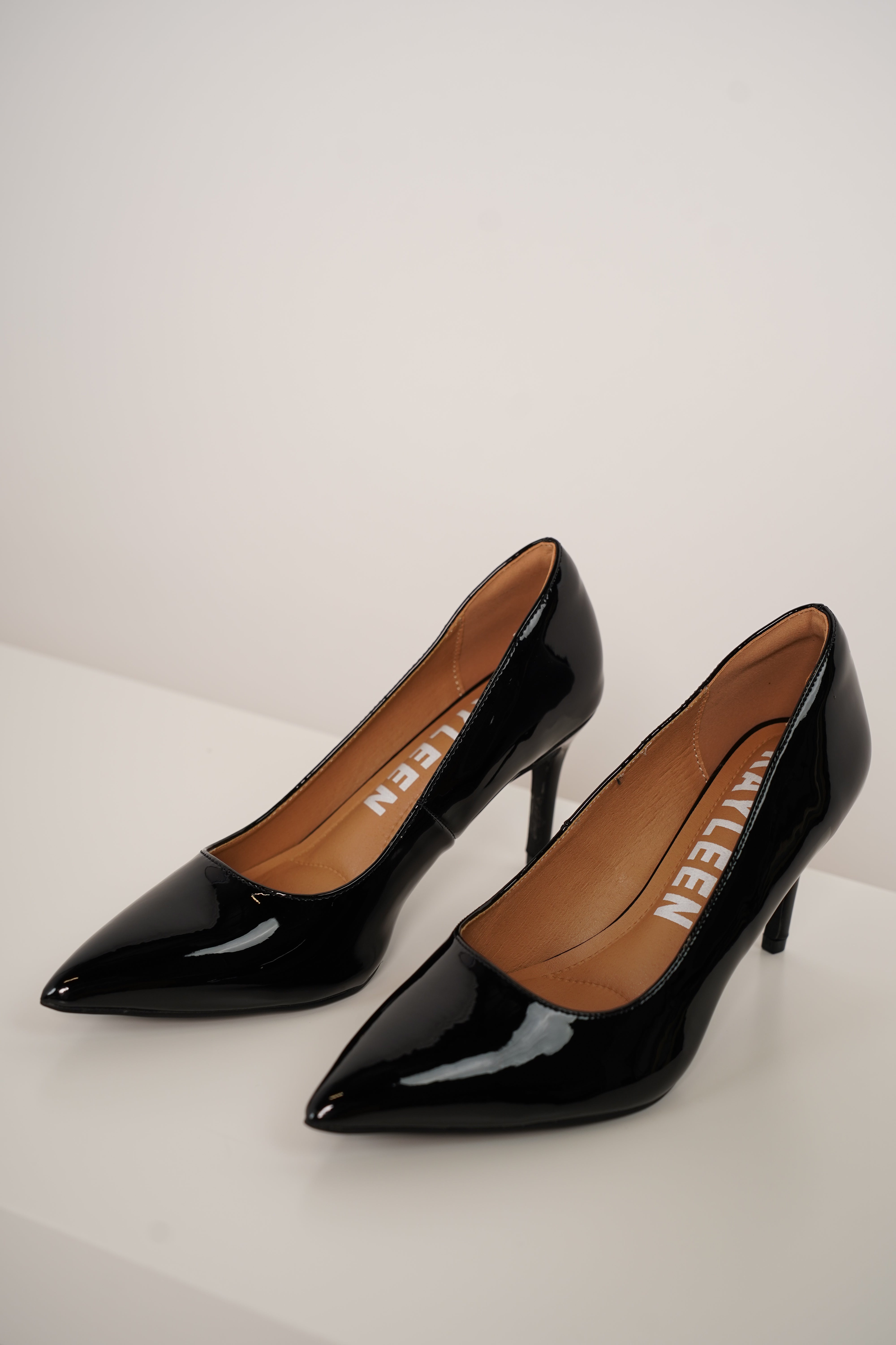 Jodie Patent Pumps – Classic Mid-Heel Elegance