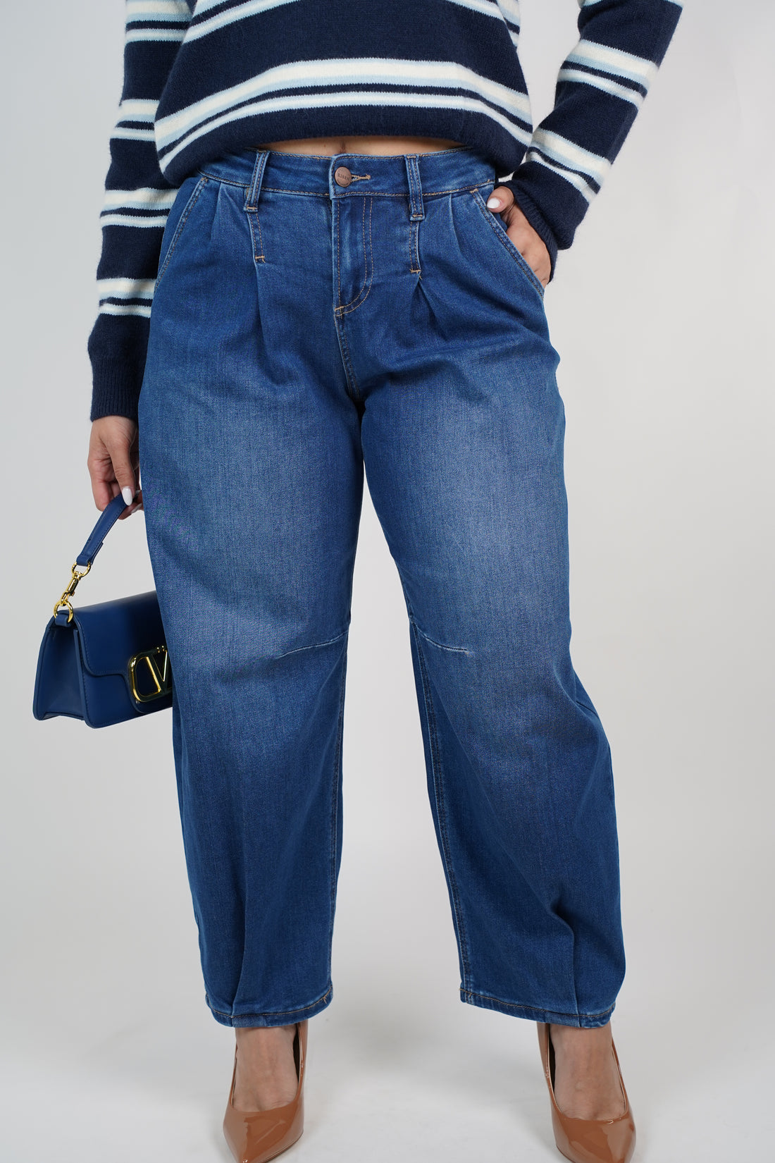 Kori Cropped Barrel Jeans