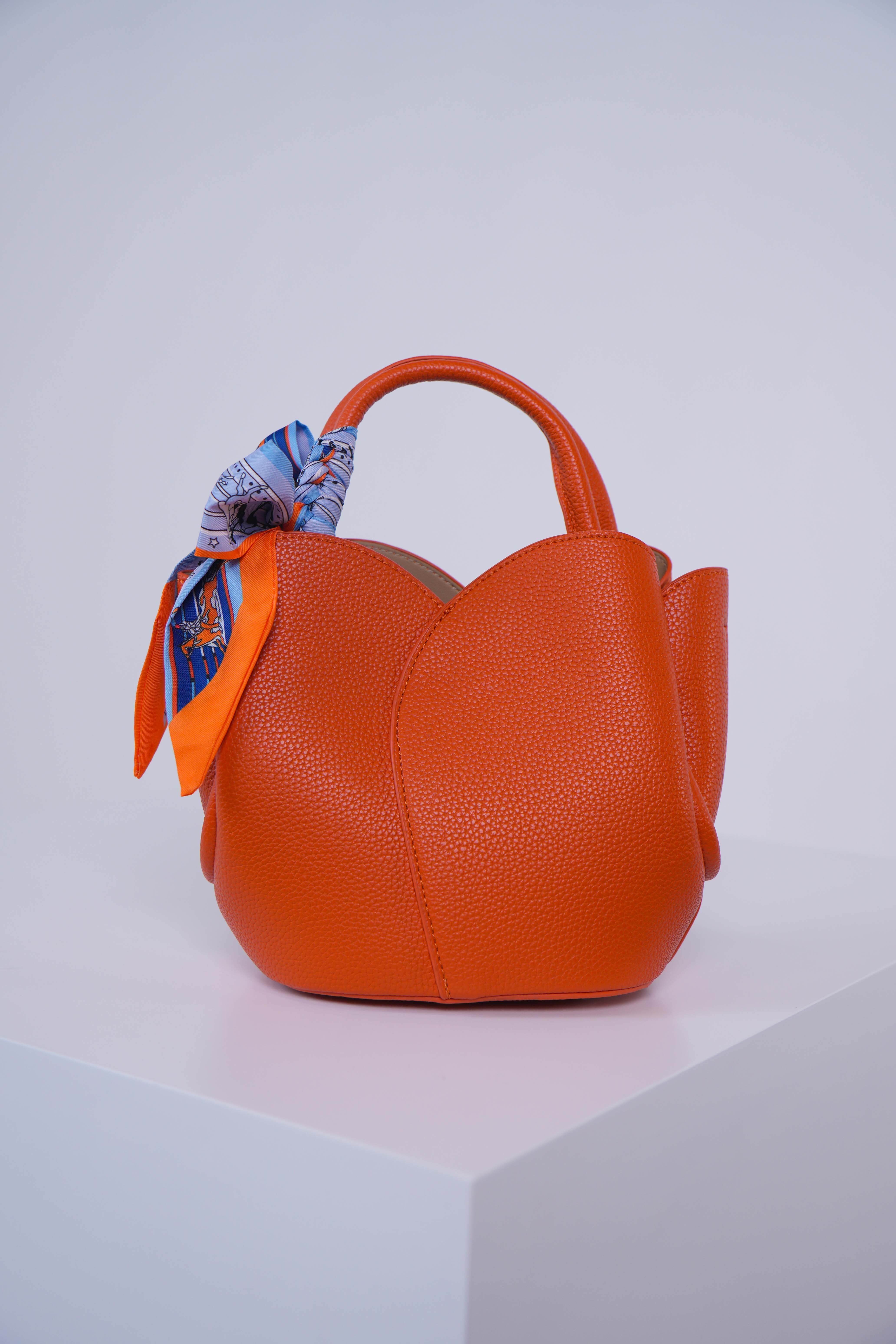 Kylyn Bucket Handbag