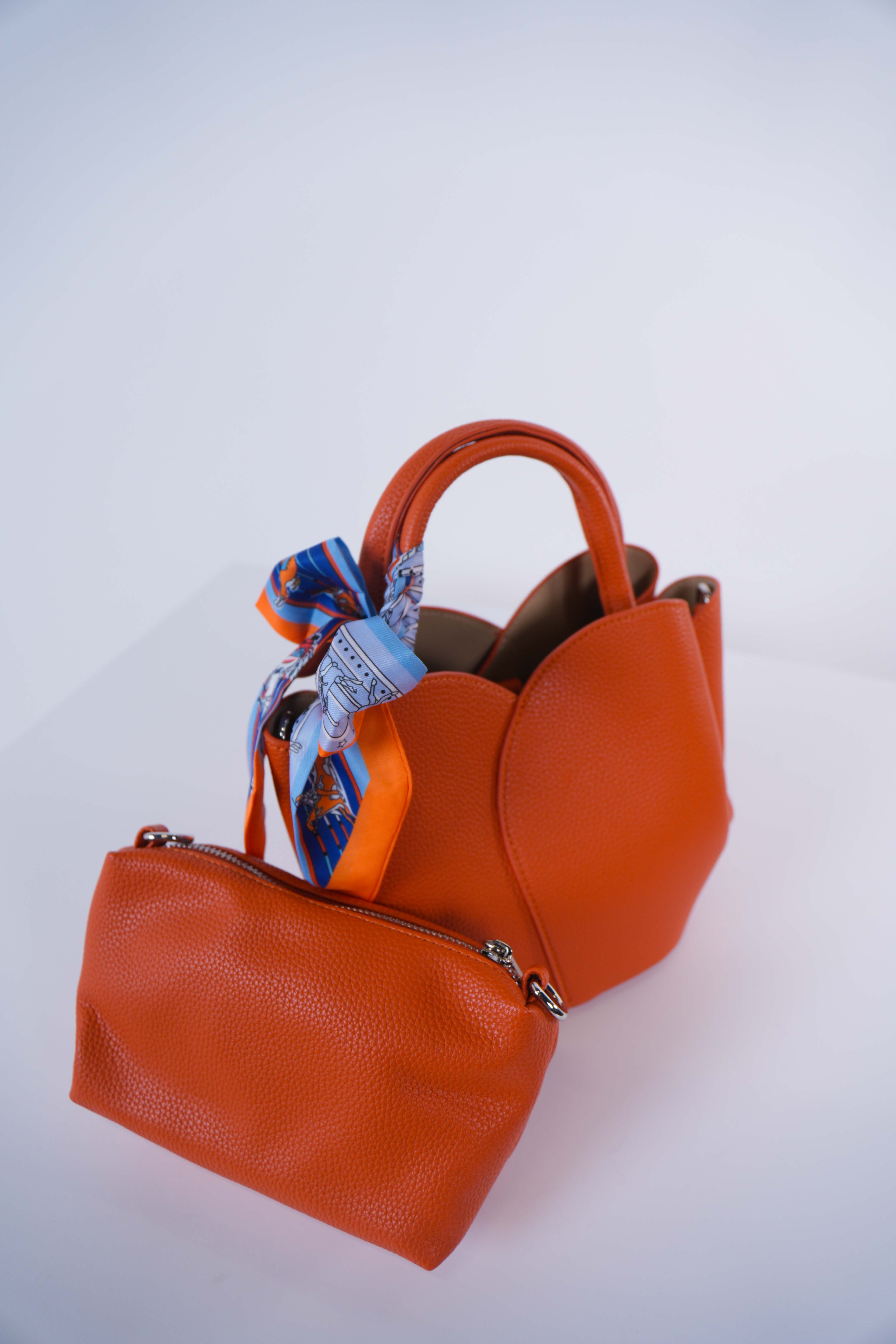 Kylyn Bucket Handbag