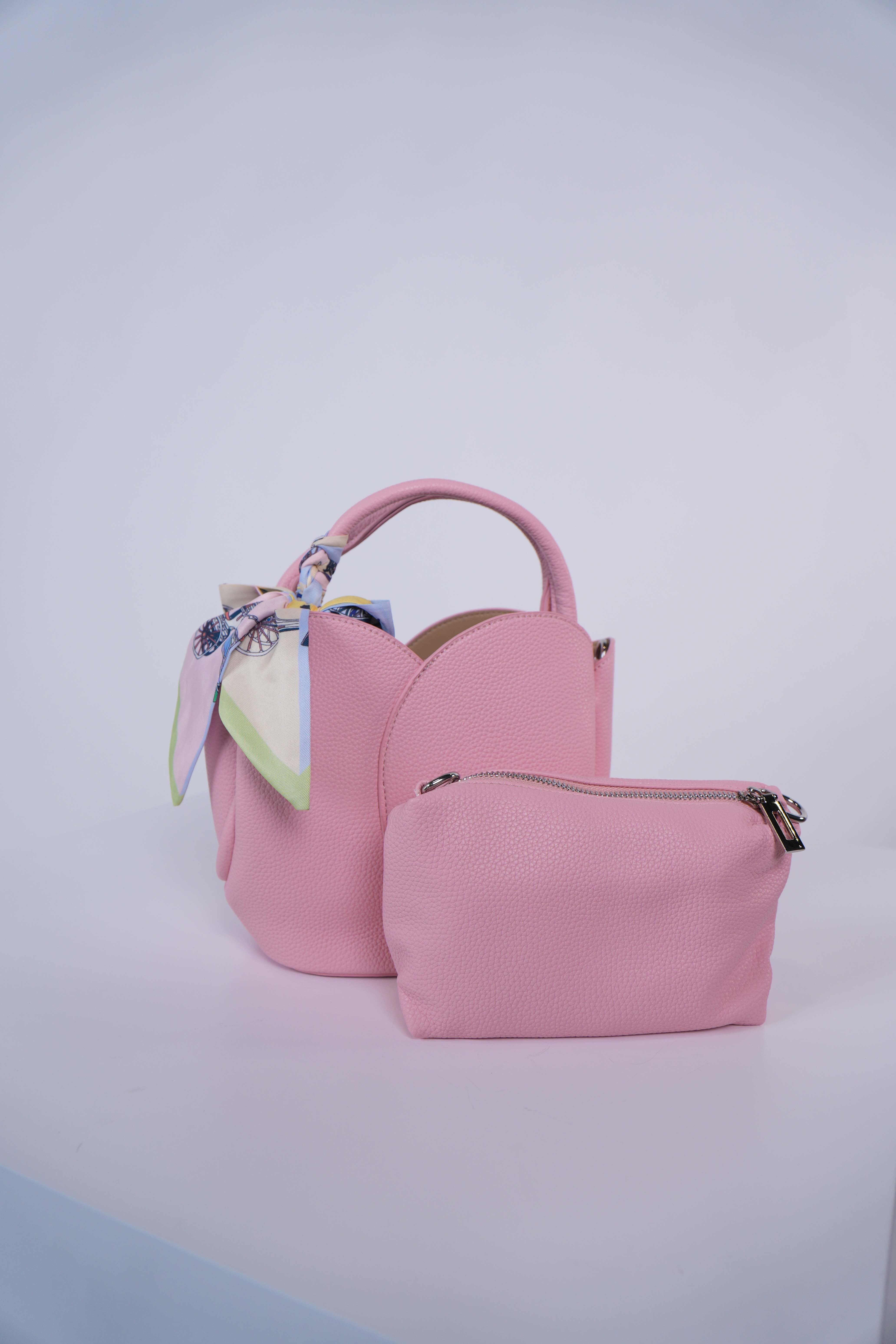 Kylyn Bucket Handbag
