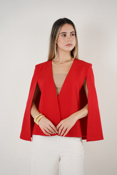 Capa Blazer Rynel – Elegancia Atrevida con un Toque de Poder en la Capa
