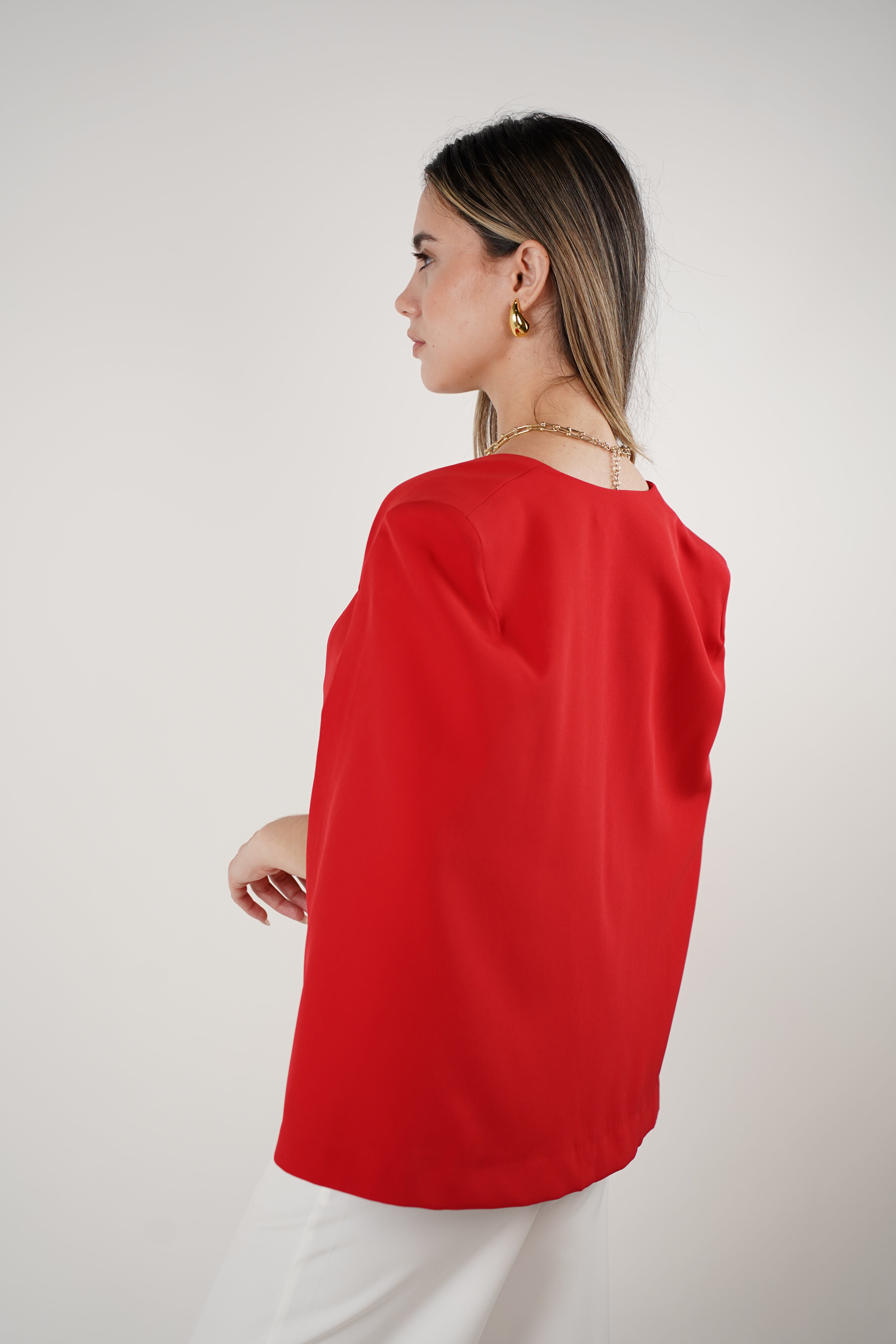 Rynel Blazer Cape – Bold Elegance with a Power Cape Twist