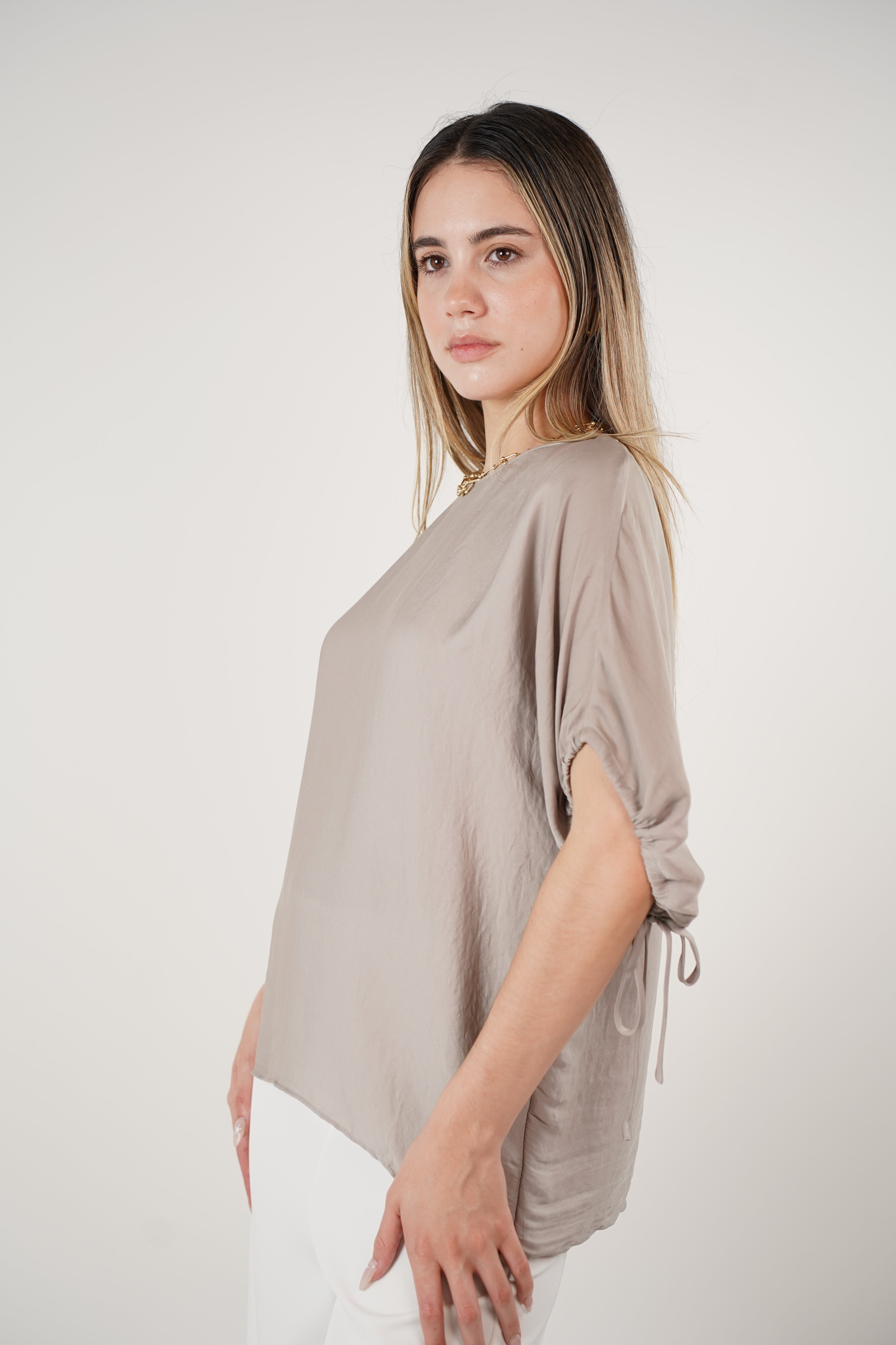 Zovi Flaca Top – Effortless Relaxed Fit Blouse