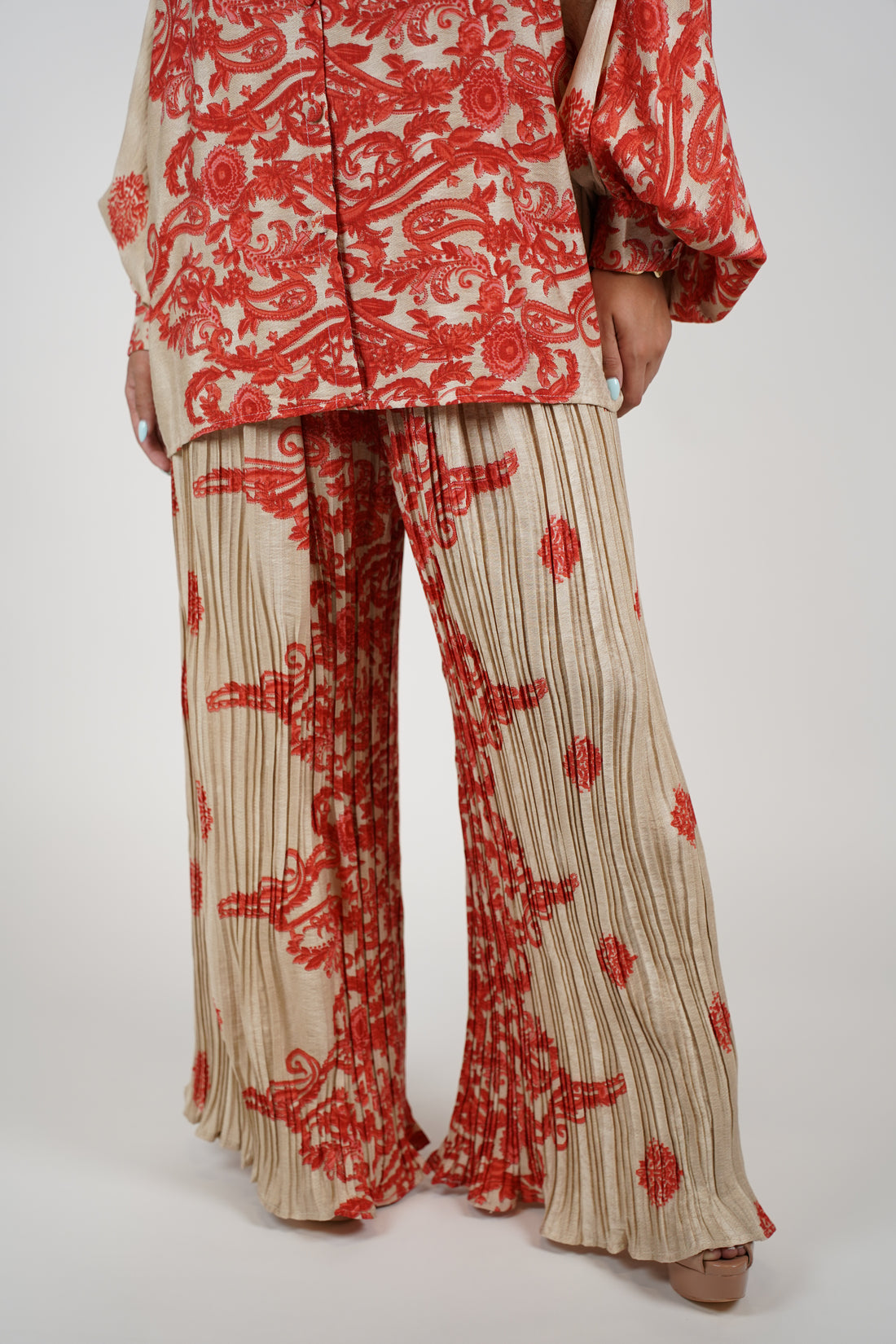 Lumi Pants Set – Floral Satin Two-Piece for Effortless Glam