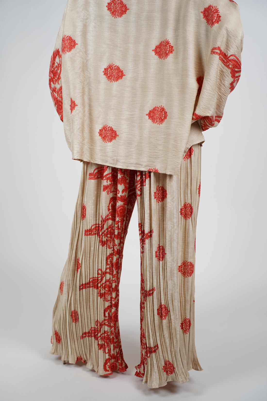 Lumi Pants Set – Floral Satin Two-Piece for Effortless Glam