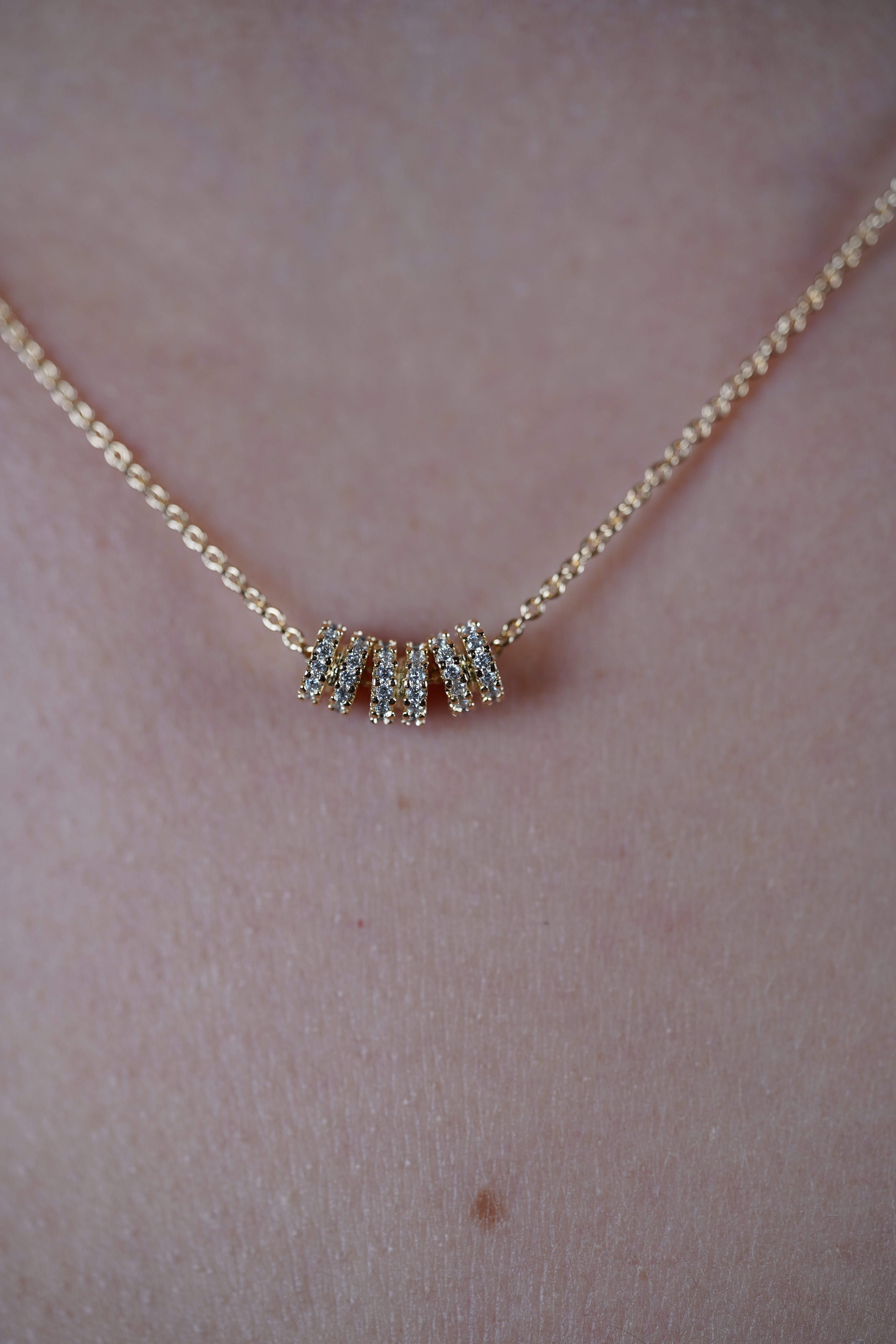 Vere Thin Necklace – Dainty Gold Chain with Crystal Barrel Charms