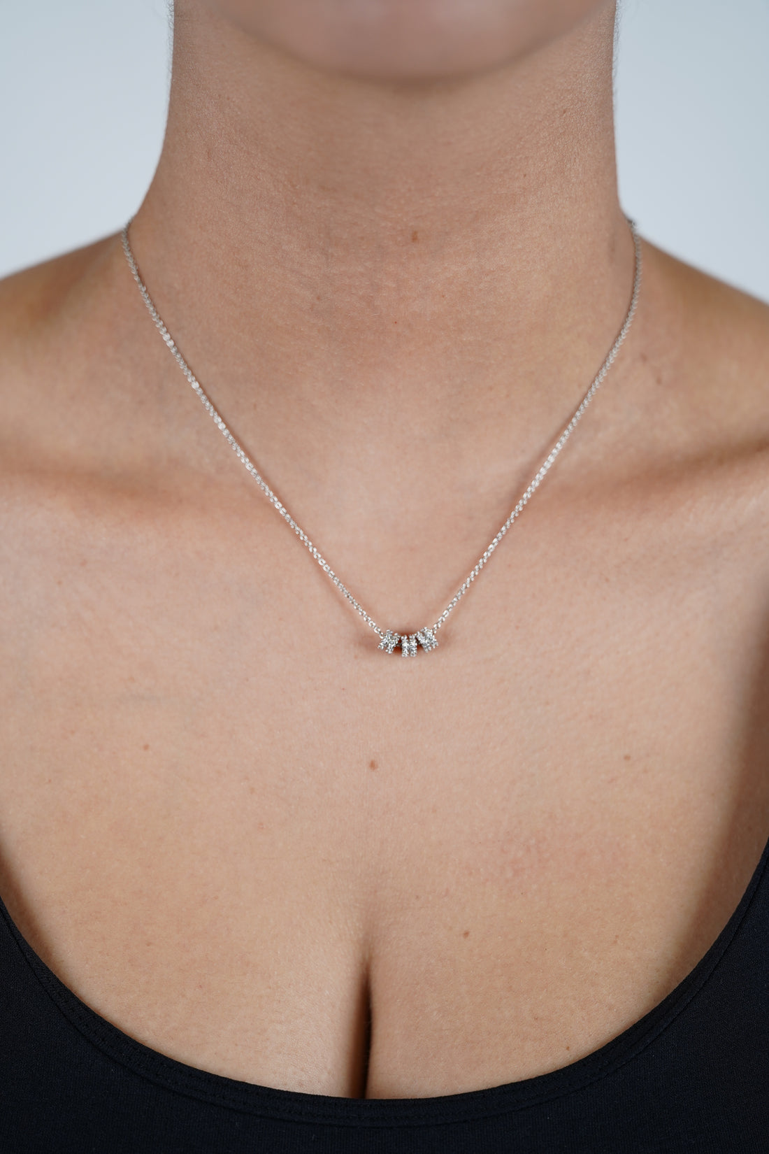 Vere Thin Necklace – Dainty Gold Chain with Crystal Barrel Charms