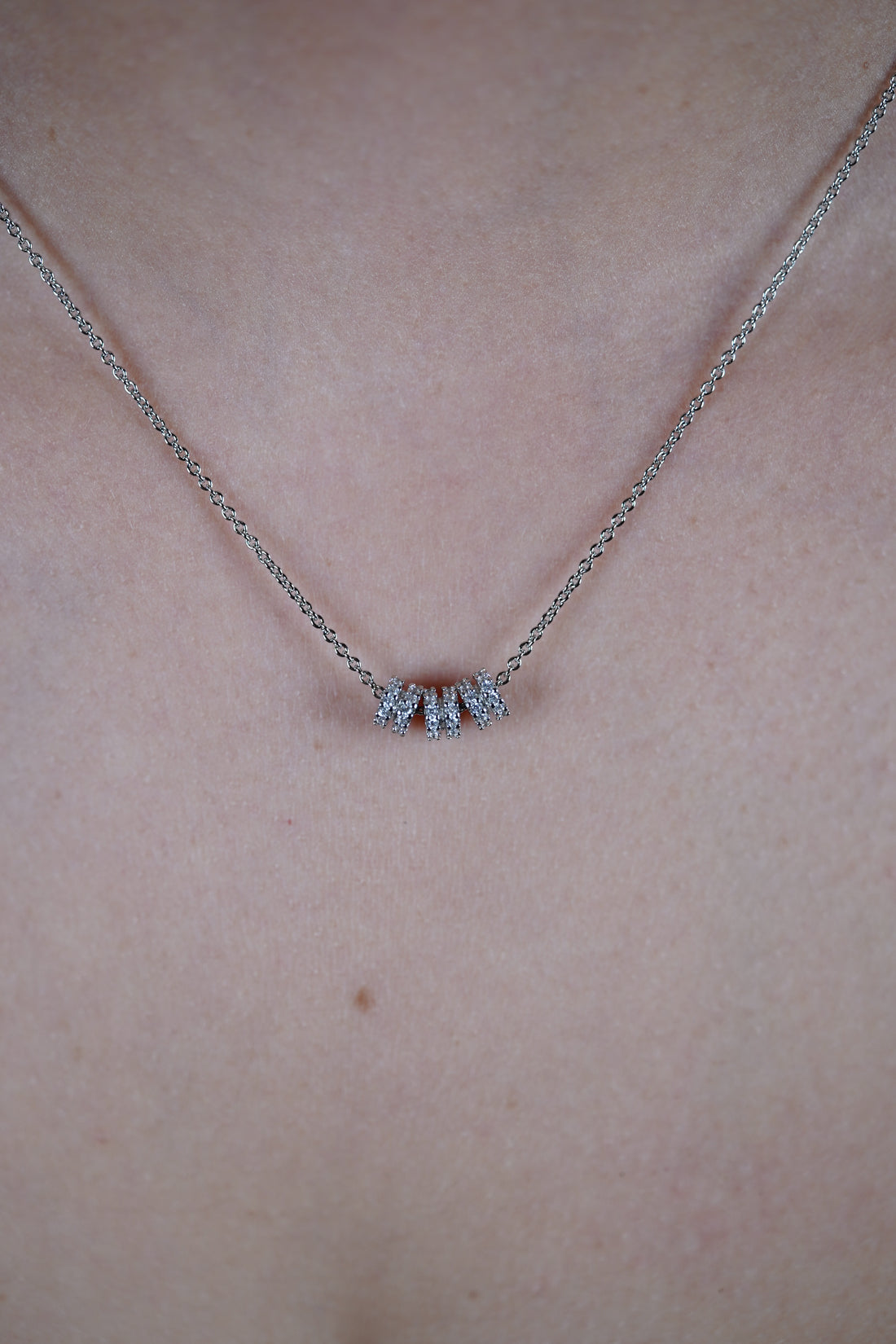 Vere Thin Necklace – Dainty Gold Chain with Crystal Barrel Charms