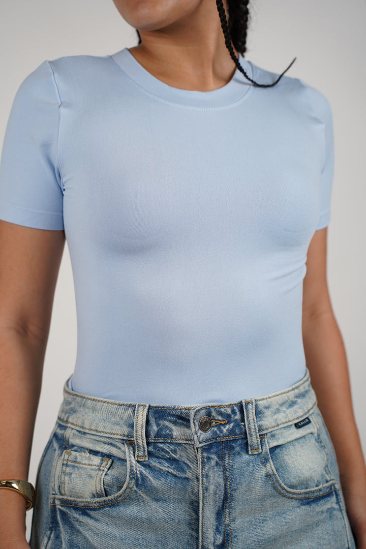 Body de manga corta con cuello redondo