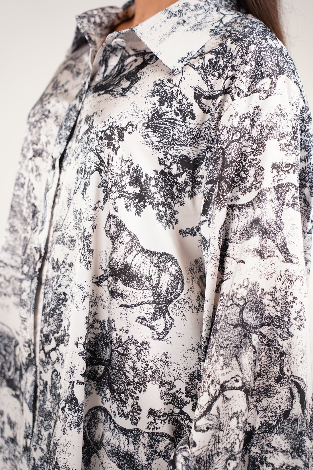 Maviel Stamped Pants Set | Blue Toile Print Two-Piece Outfit