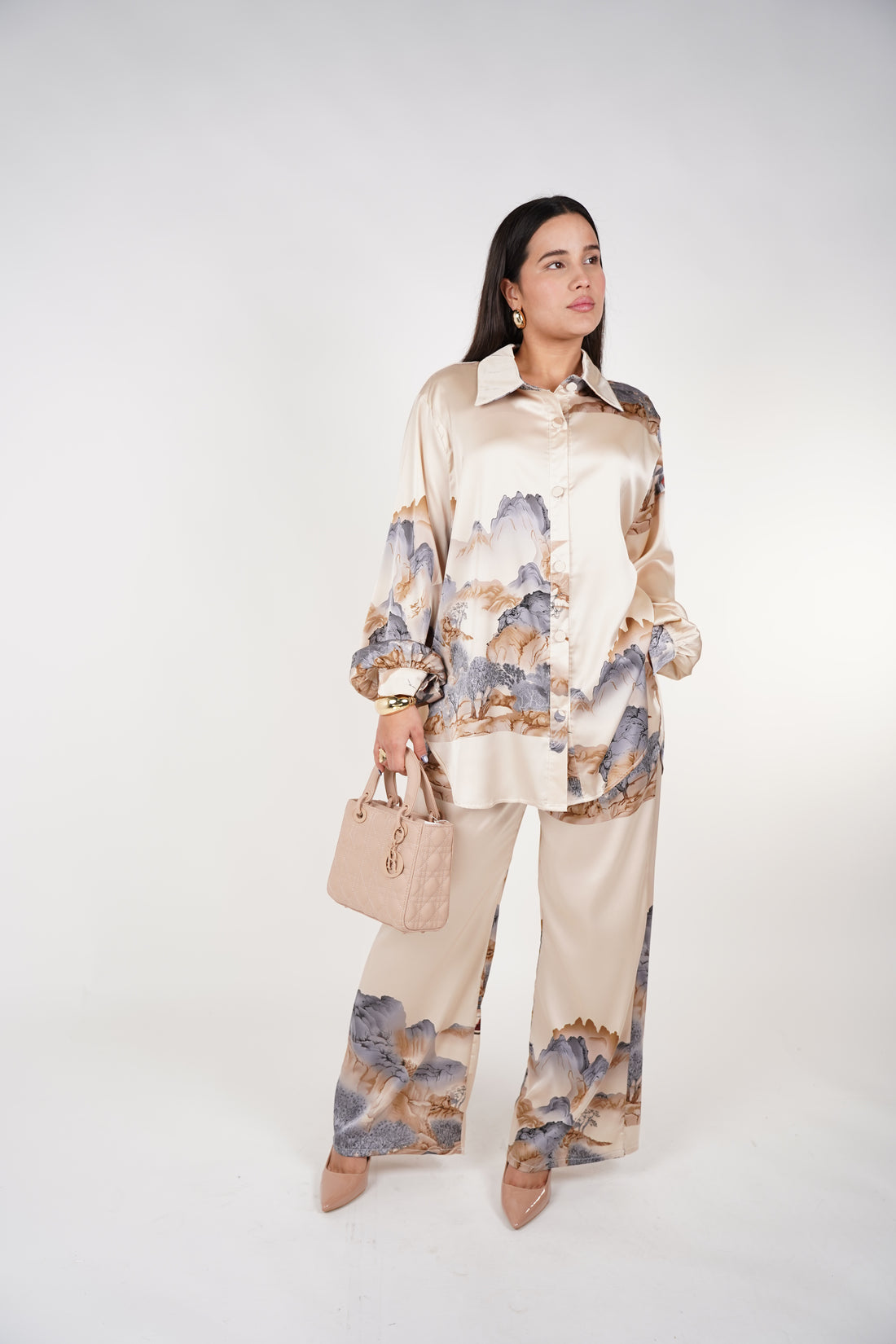 Lunare Stamped Pants Set – Elegant Satin Two-Piece Luxe Look