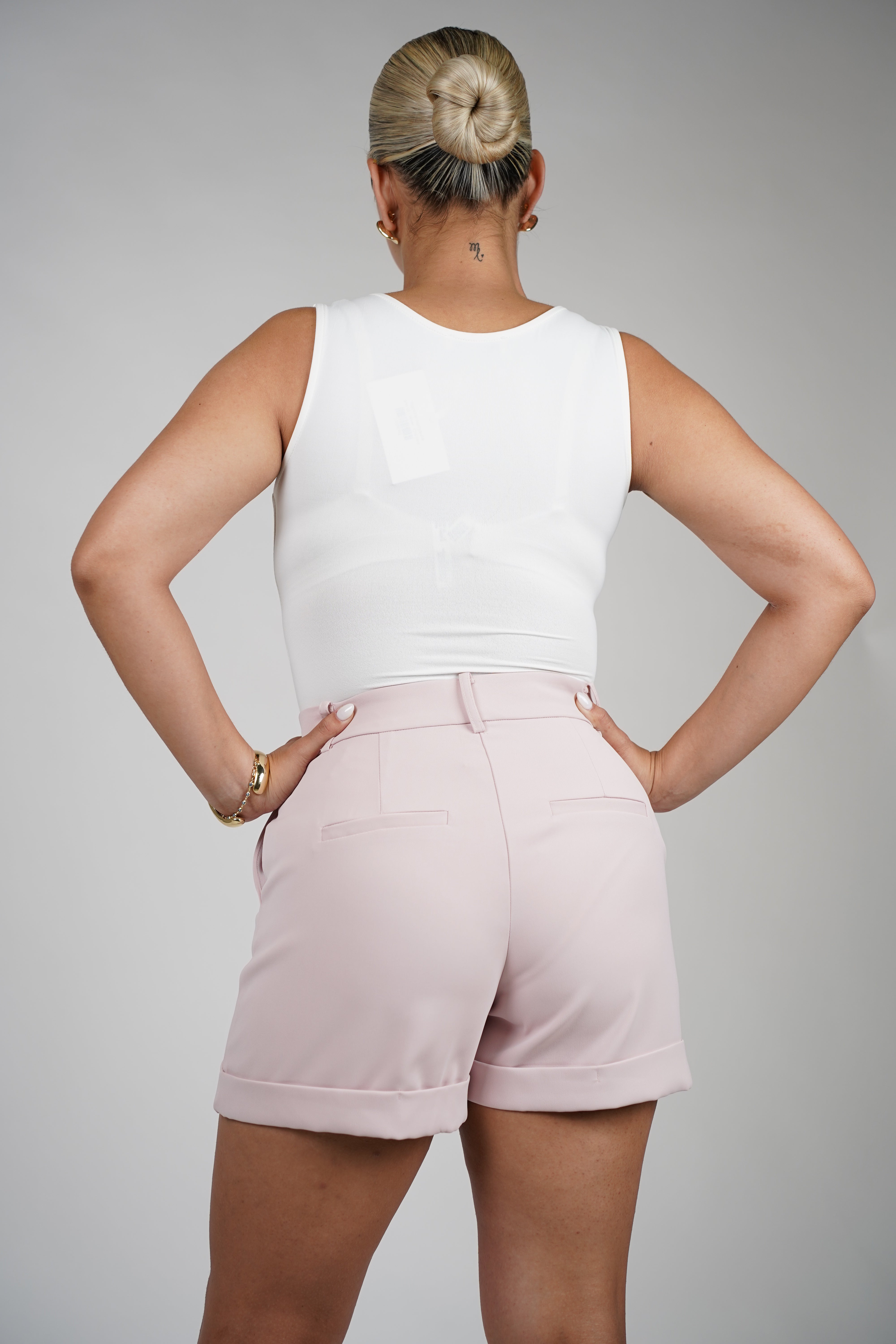 Nela Shorts – Polished Cuffed Shorts in Soft Pastels