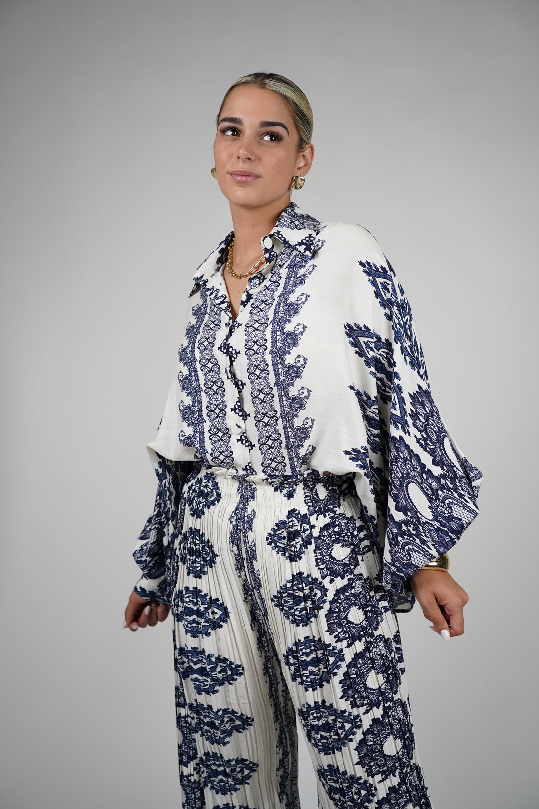 Lumi Pants Set – Floral Satin Two-Piece for Effortless Glam