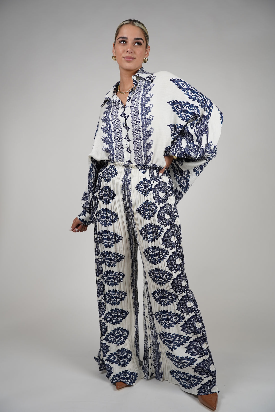 Lumi Pants Set – Floral Satin Two-Piece for Effortless Glam