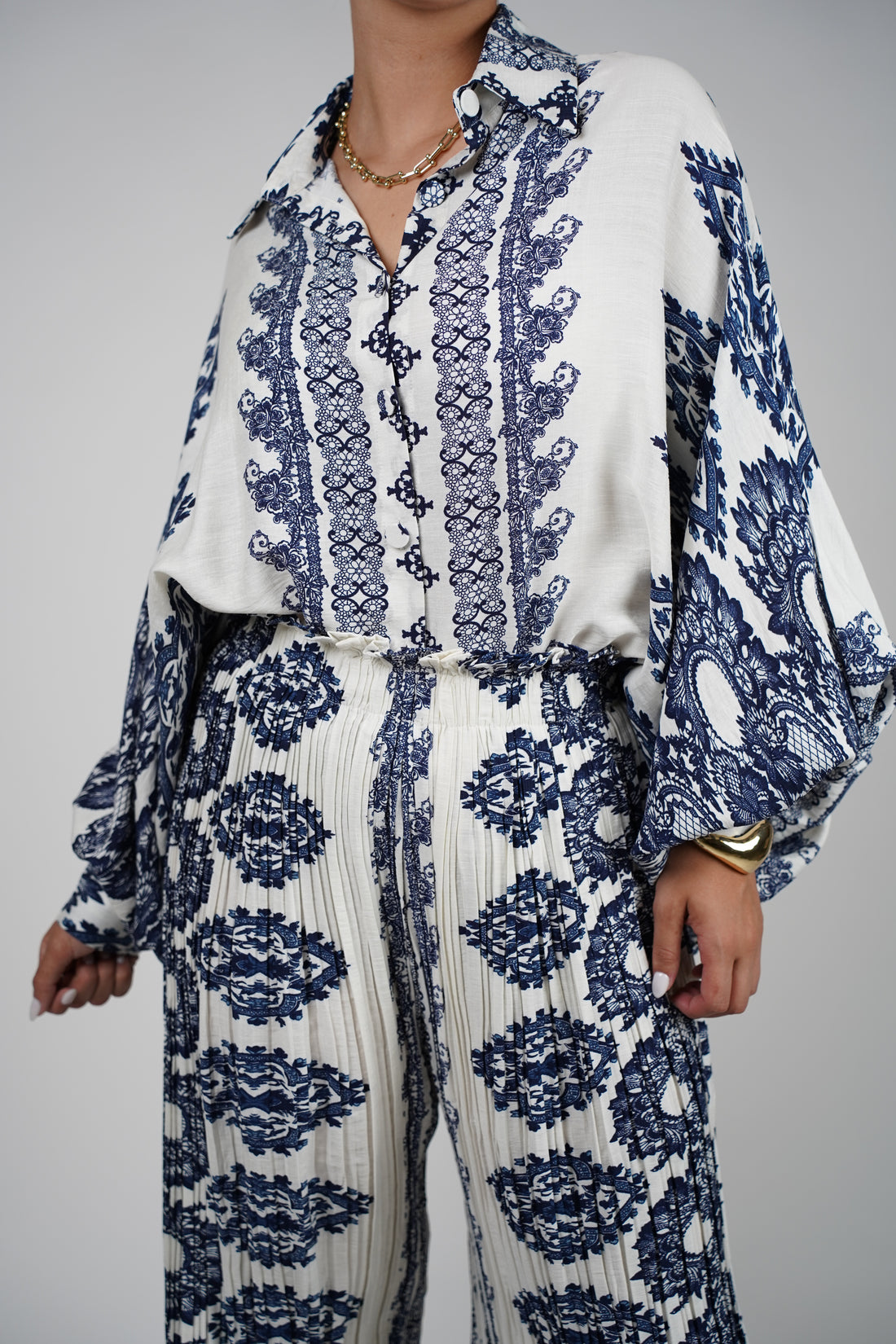 Lumi Pants Set – Floral Satin Two-Piece for Effortless Glam