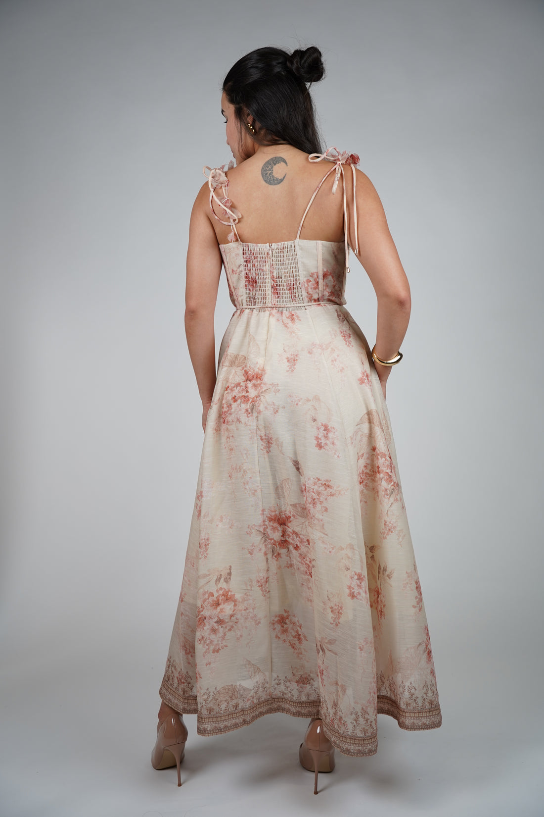 Kima Vintage Maxi Dress – Romantic Corset-Style Silhouette