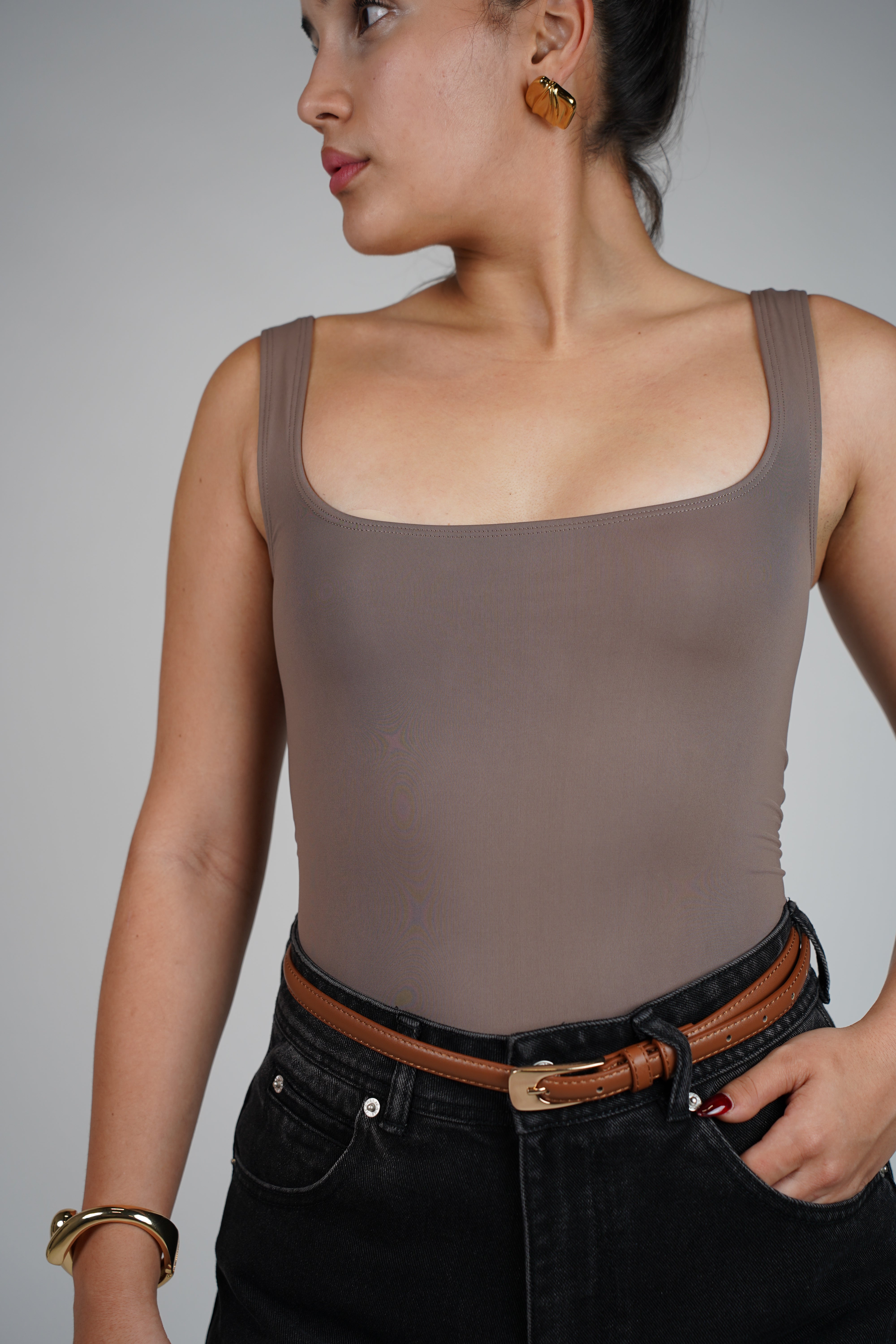 Veli No Sleeves Bodysuit – Clean Lines, Everyday Style