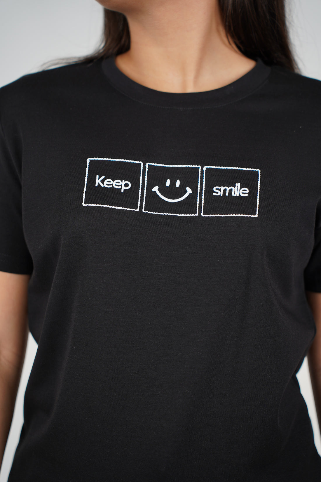 Keep Smiling T-Shirt – Minimal, Uplifting & Everyday Cute