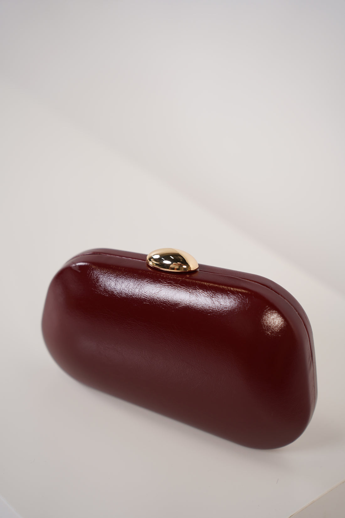 Cianan Clutch – Elegant, Minimal & Timelessly Chic