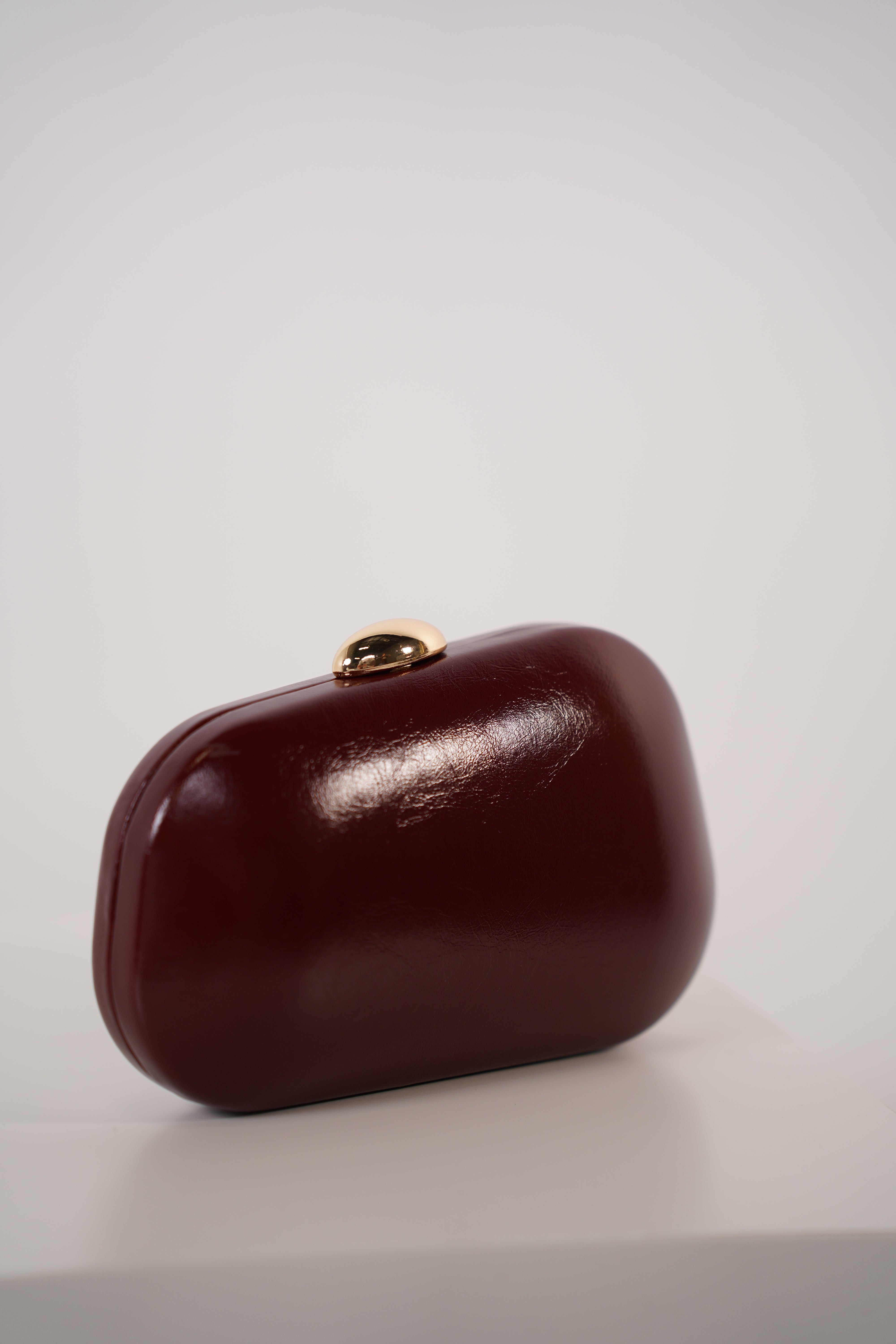 Cianan Clutch – Elegant, Minimal & Timelessly Chic