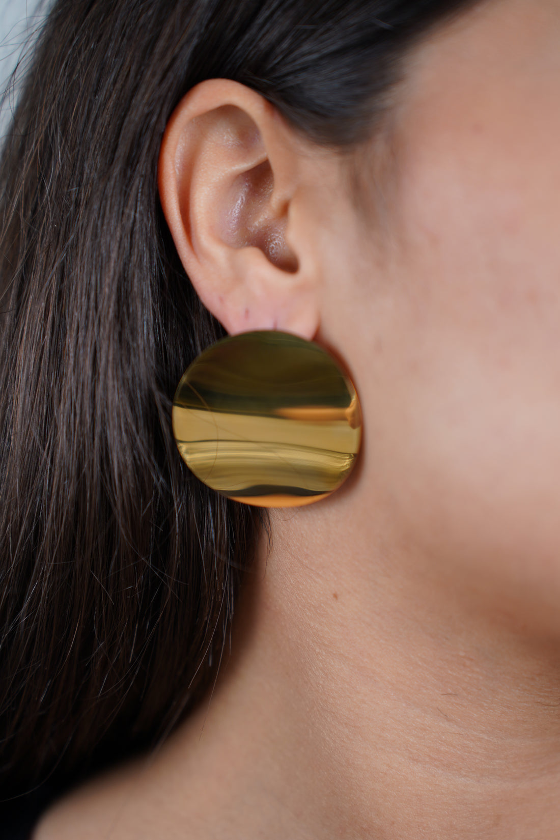 Avenia Circular Earrings – Bold, Polished & Modern