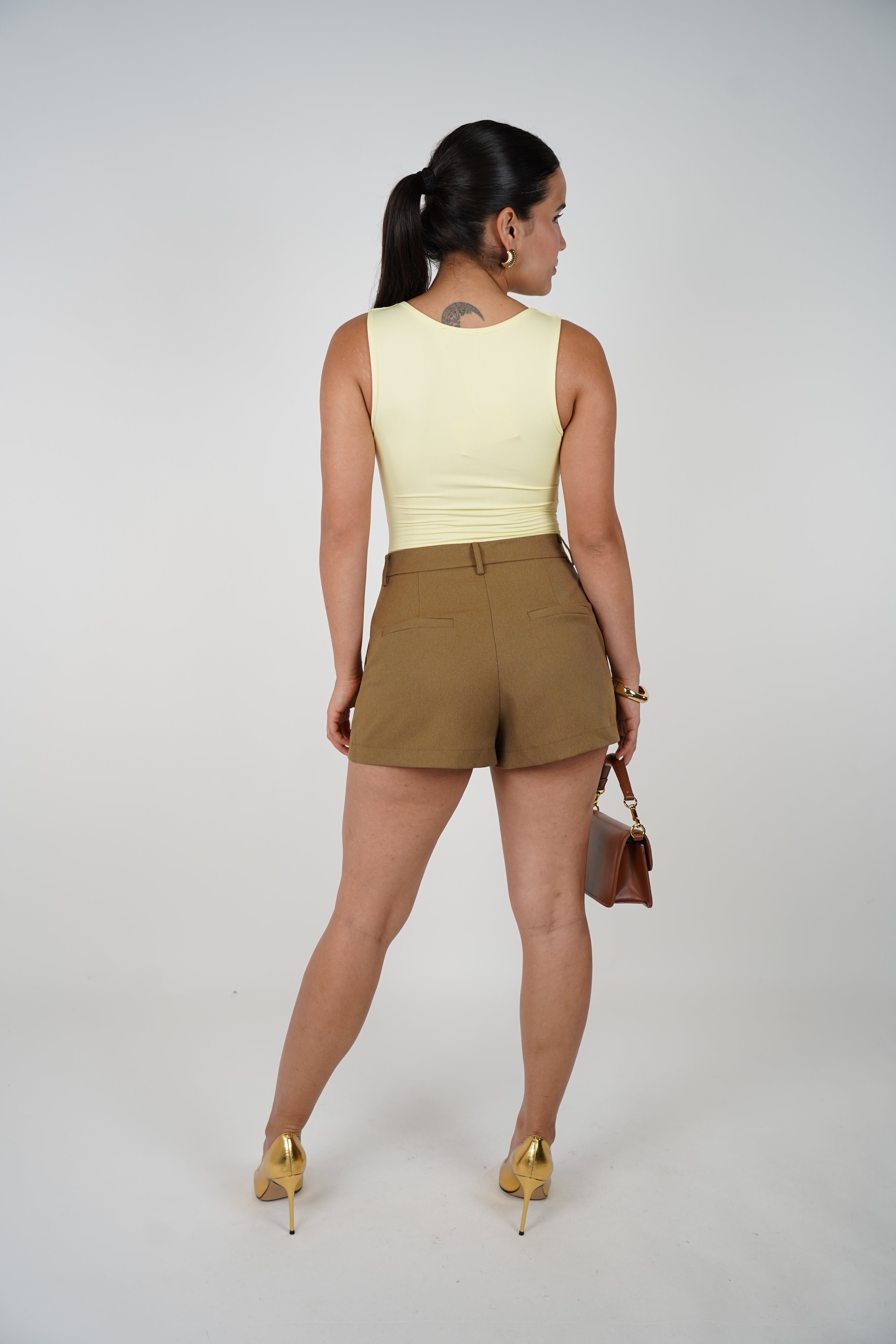 Kyseli Pleated Shorts – Sleek Structure, All-Day Comfort