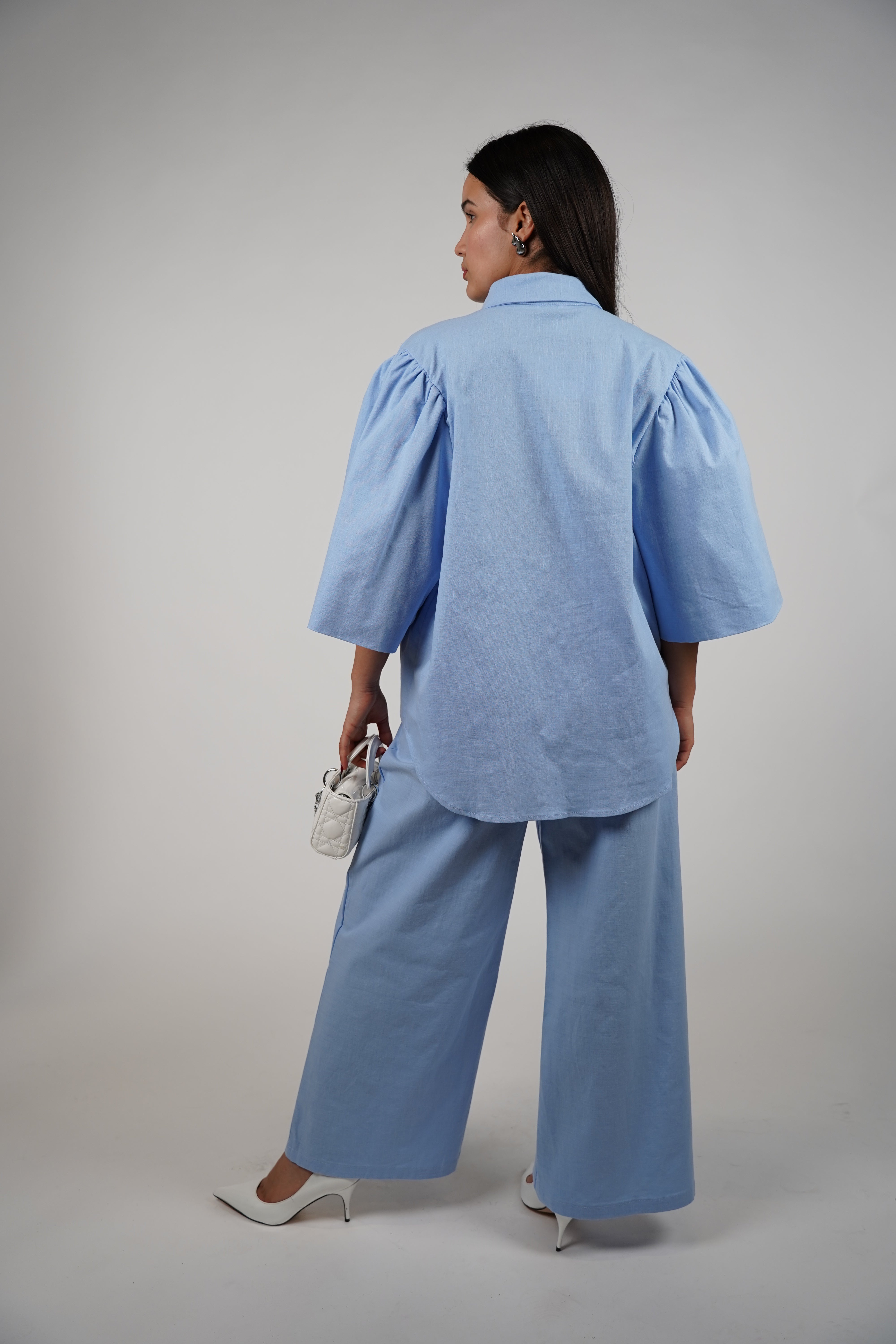 Yolia Linen Pants Set – Effortless Statement in Lightweight Style