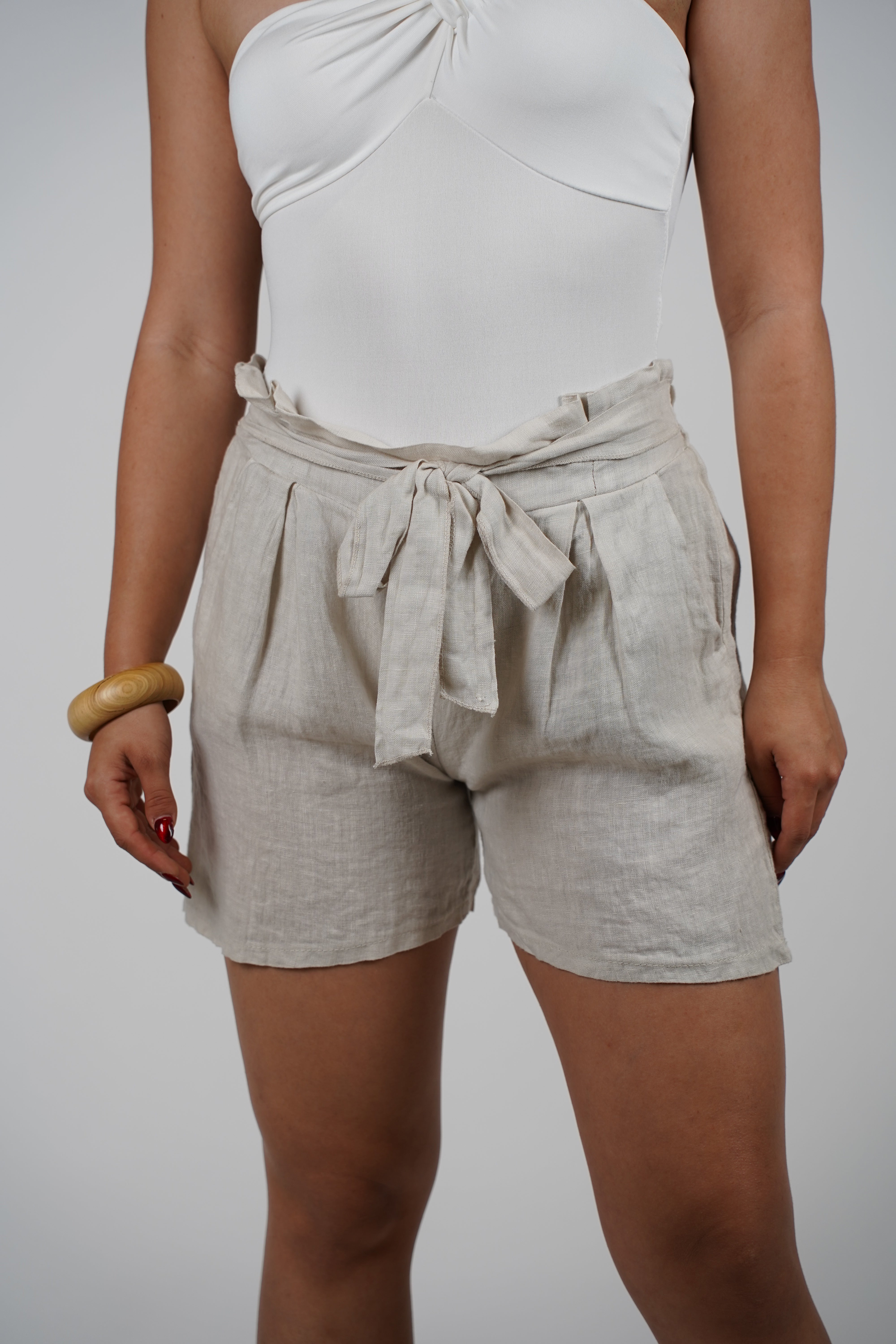 Suma Linen Shorts – Tie-Waist Comfort in Earthy Neutrals