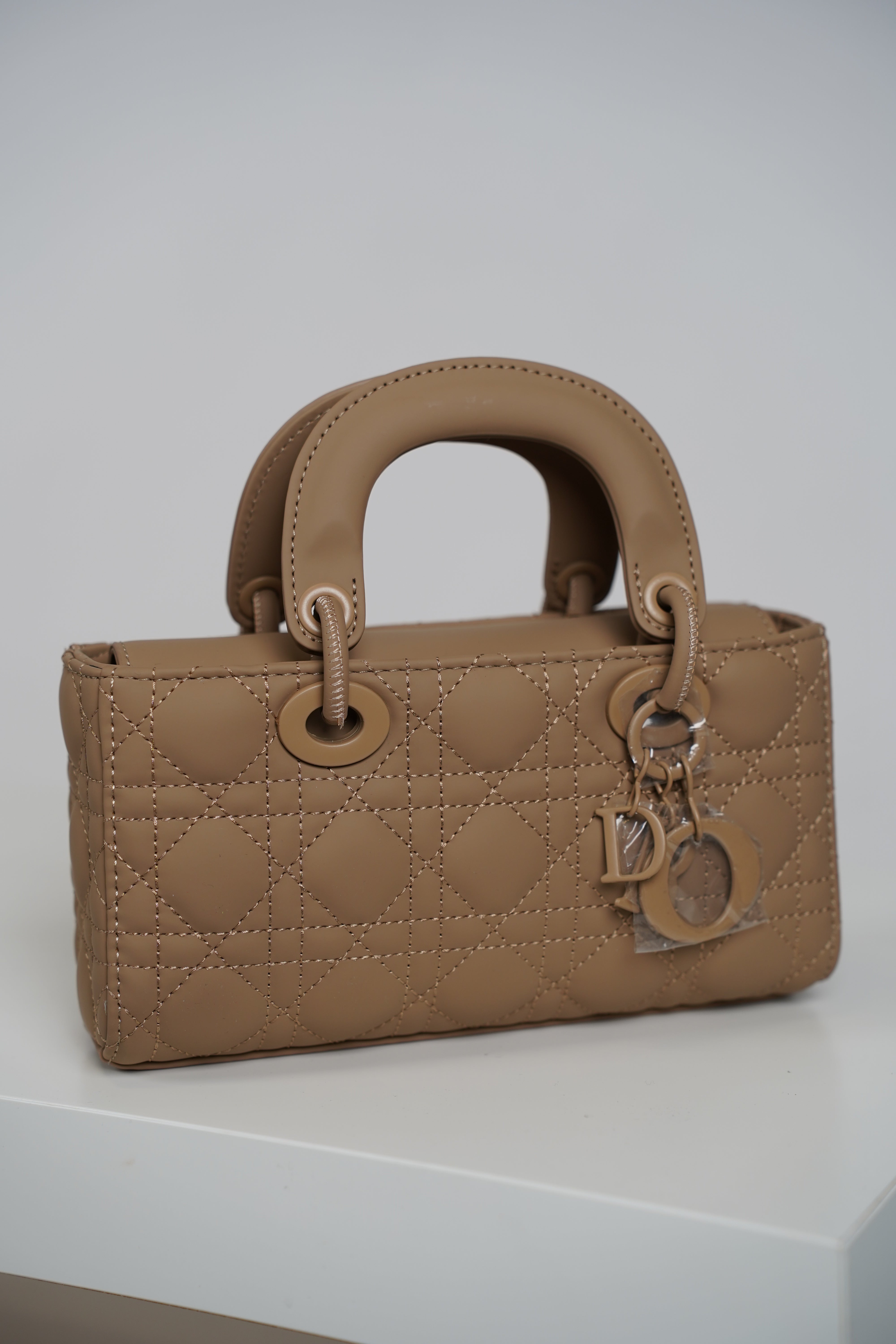 Dazia Mini Bags – Classic Quilted Charm in a Compact Size