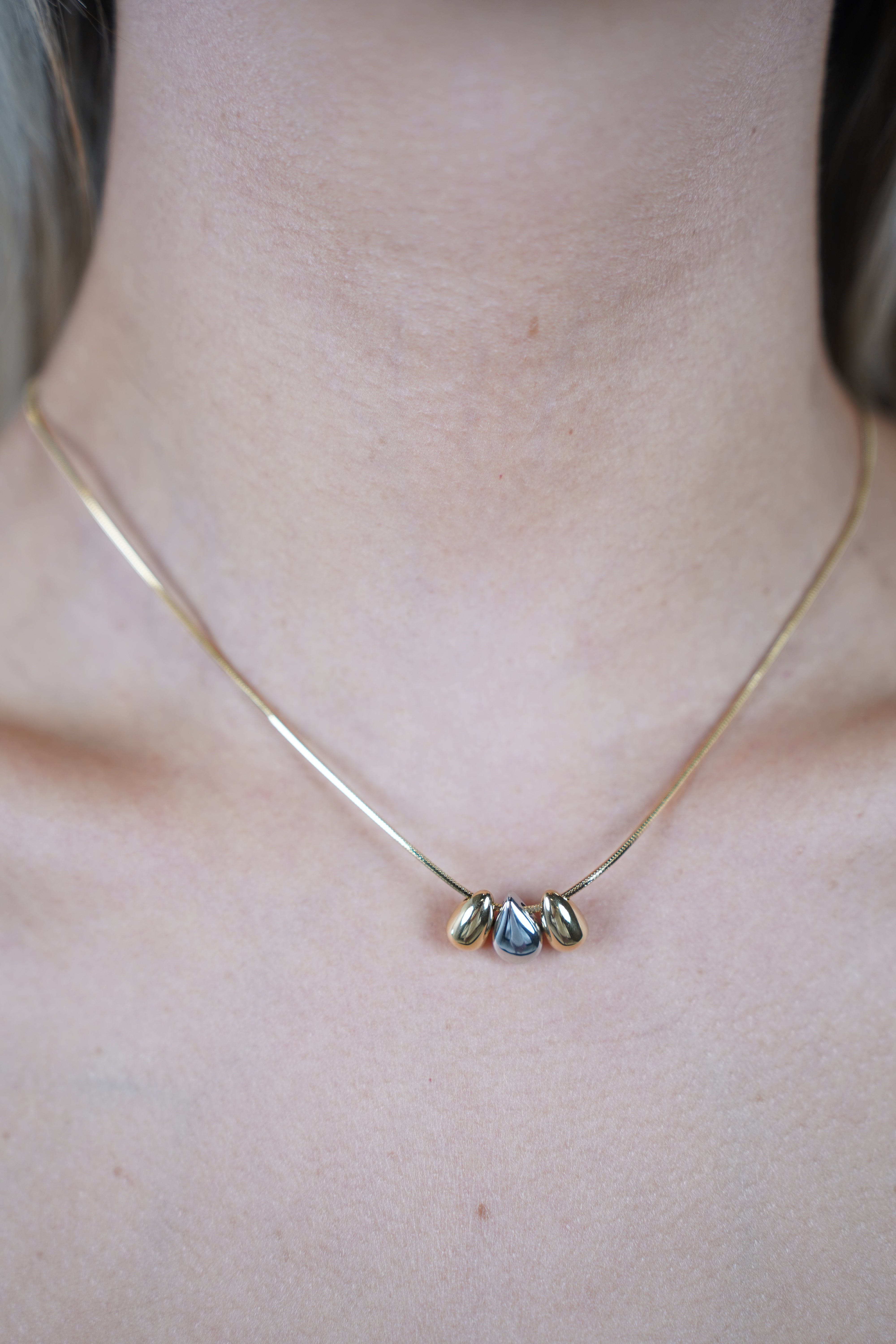 Lani Tear Necklace – Gold Snake Chain with Metallic Drop Pendants