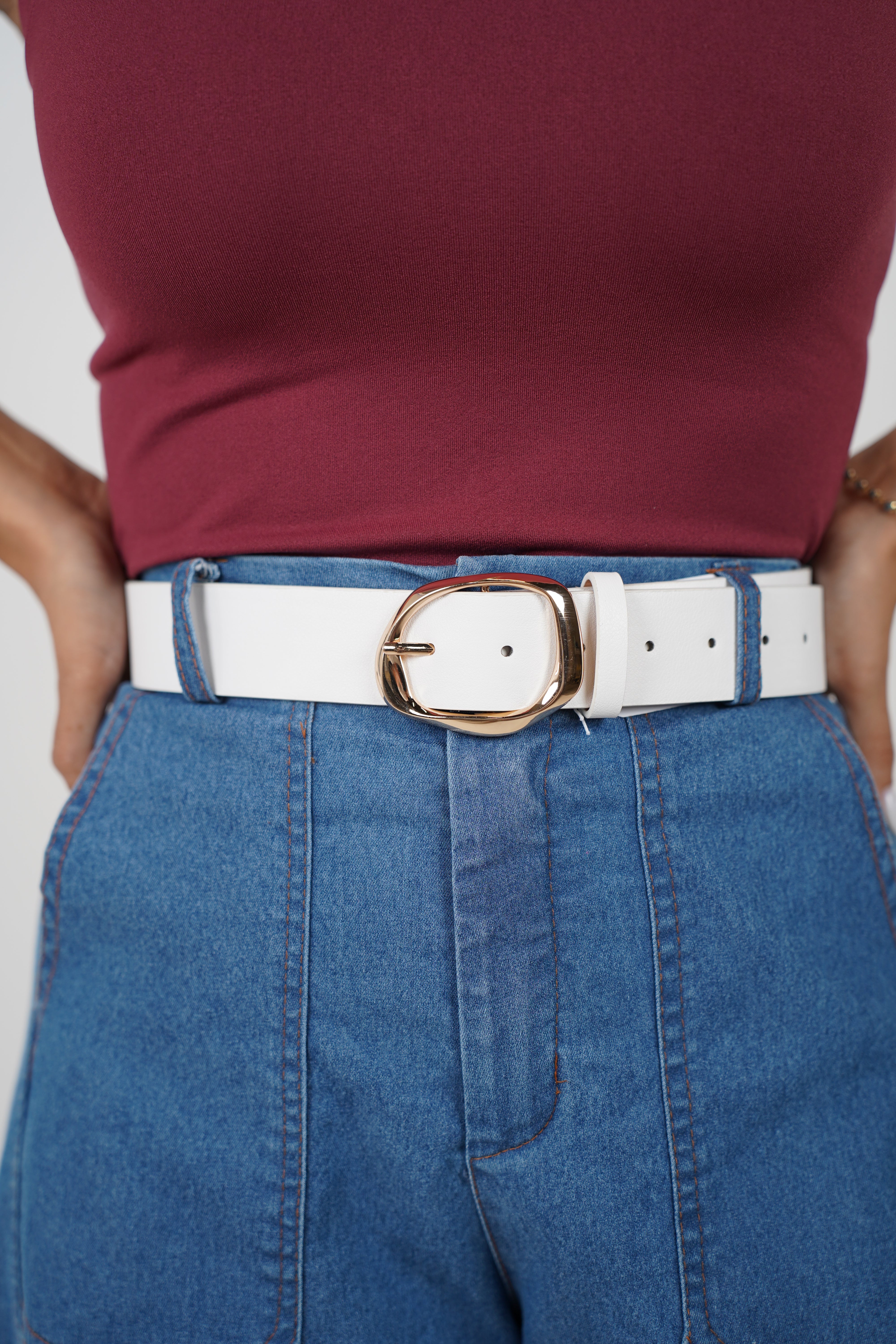 Savina Belt – White Belt with Polished Gold Buckle