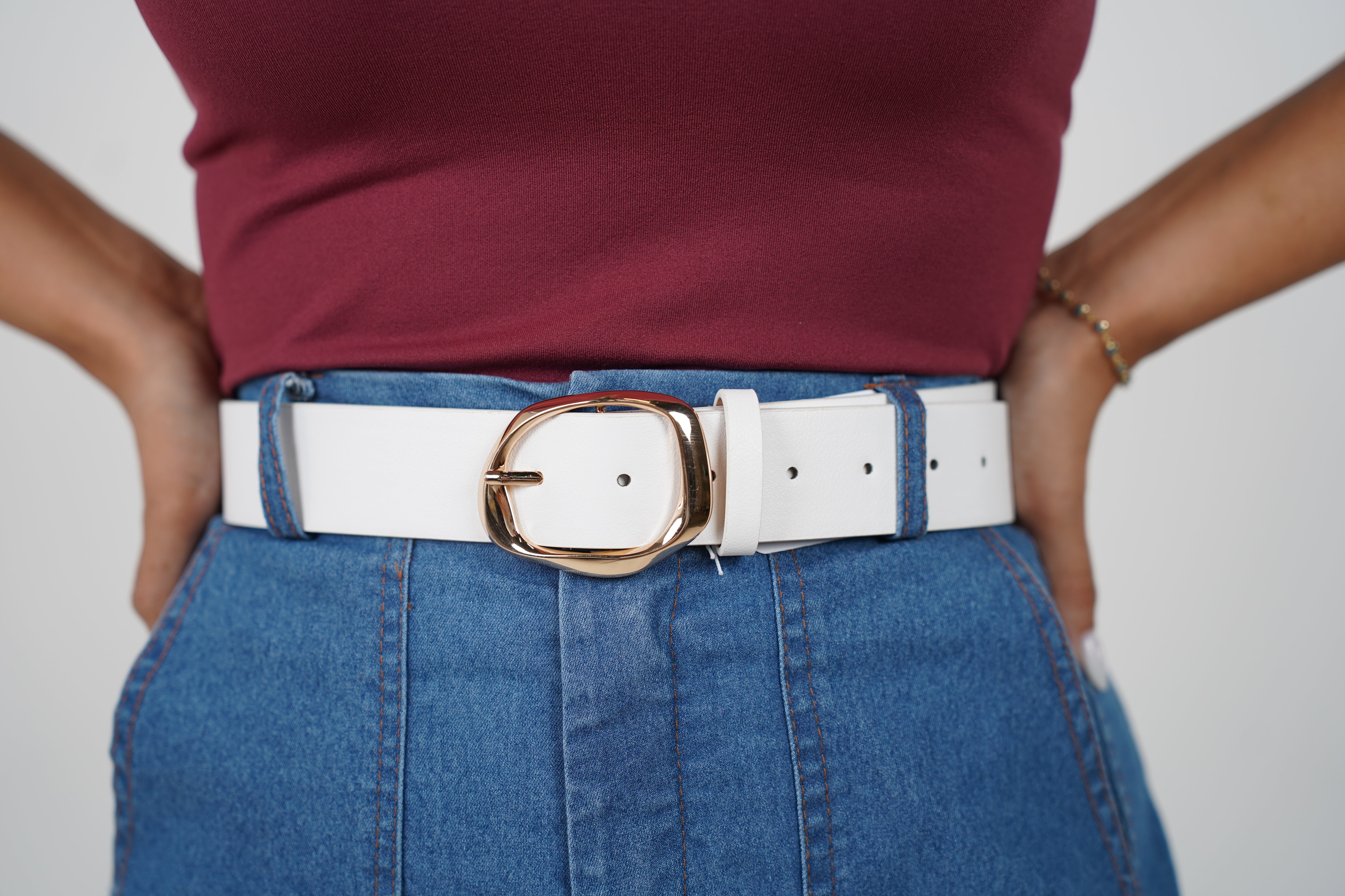 Savina Belt – White Belt with Polished Gold Buckle