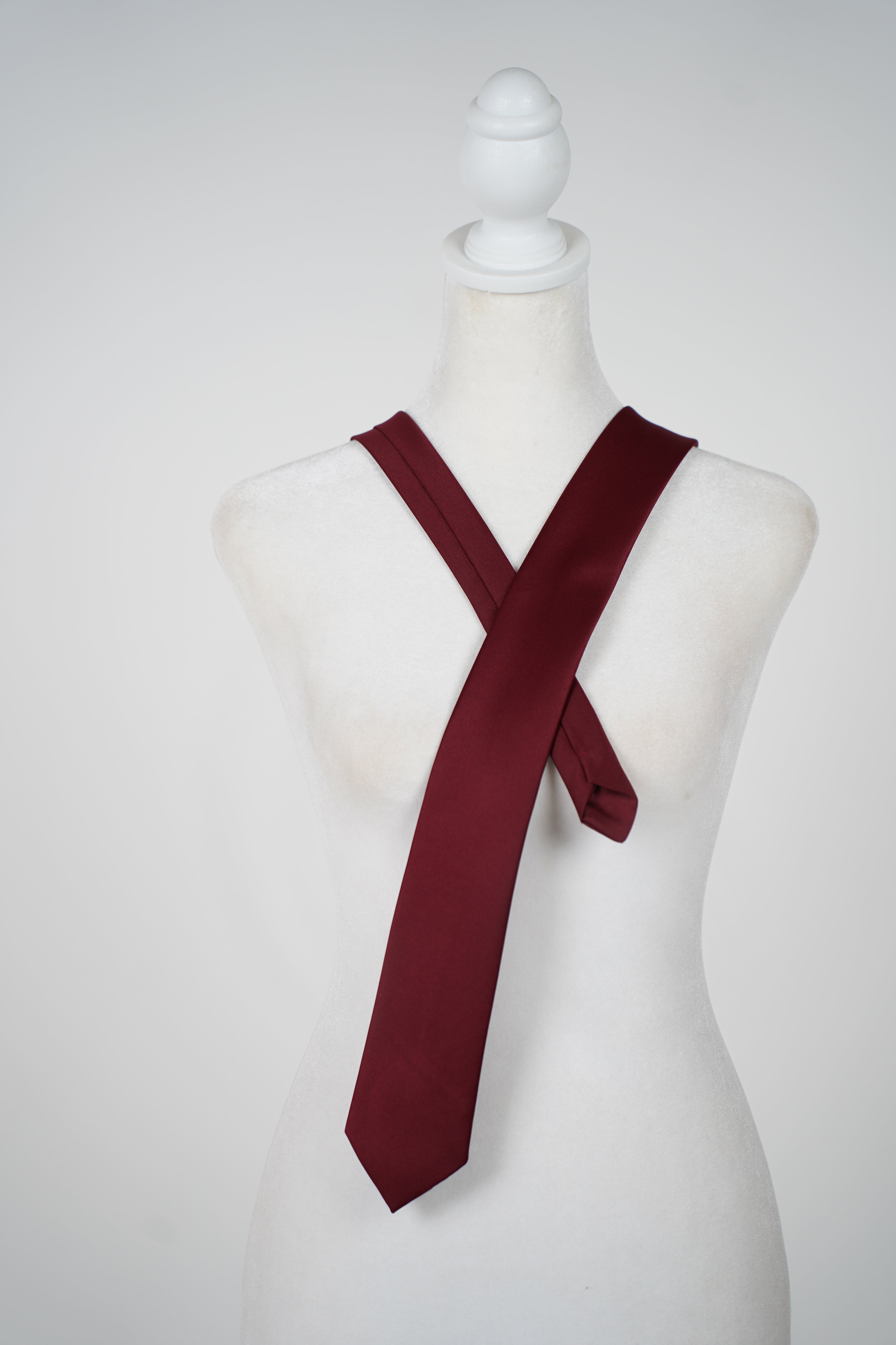 Flori Necktie for Women – Sleek Satin Black Tie for Feminine Power Looks