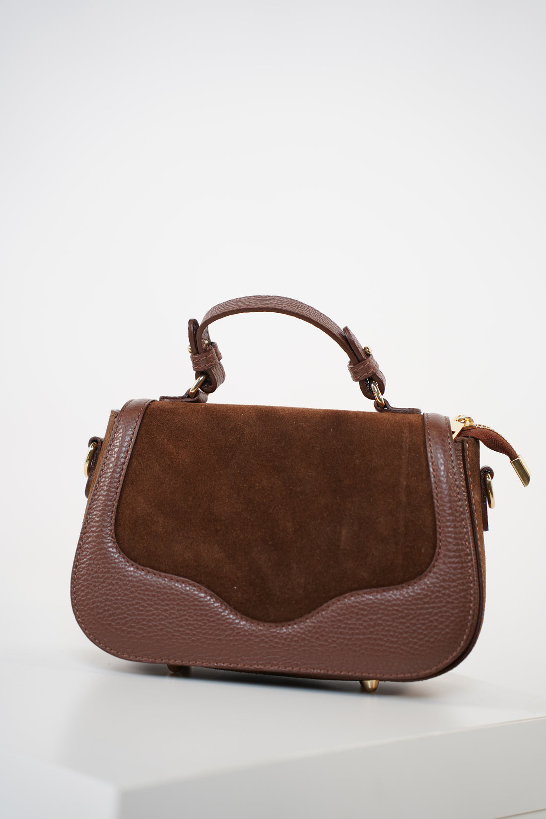Davia Handbag – Timeless Sophistication with Modern Texture
