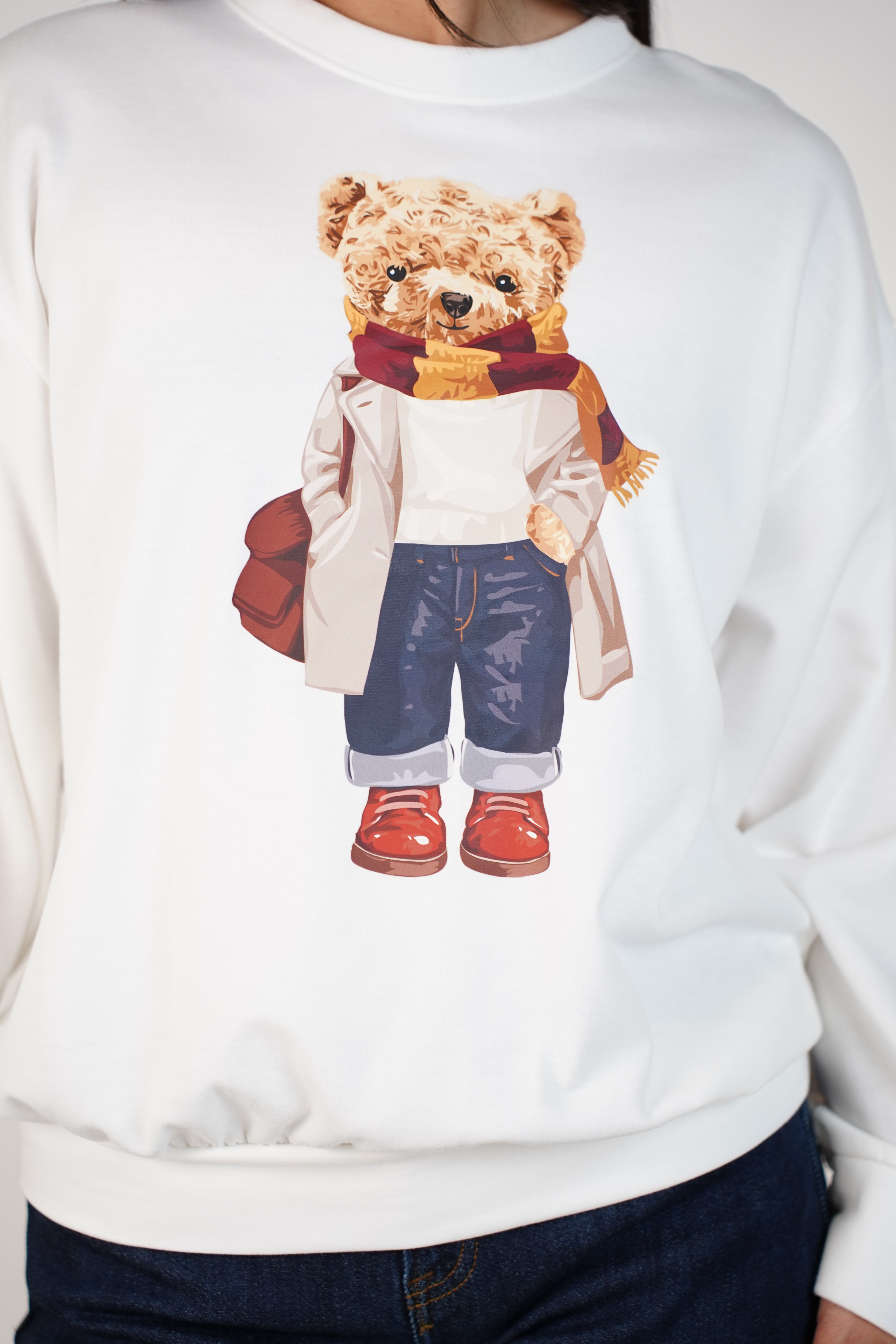 Calvera Bear Sweater – Cozy Graphic Bear Pullover