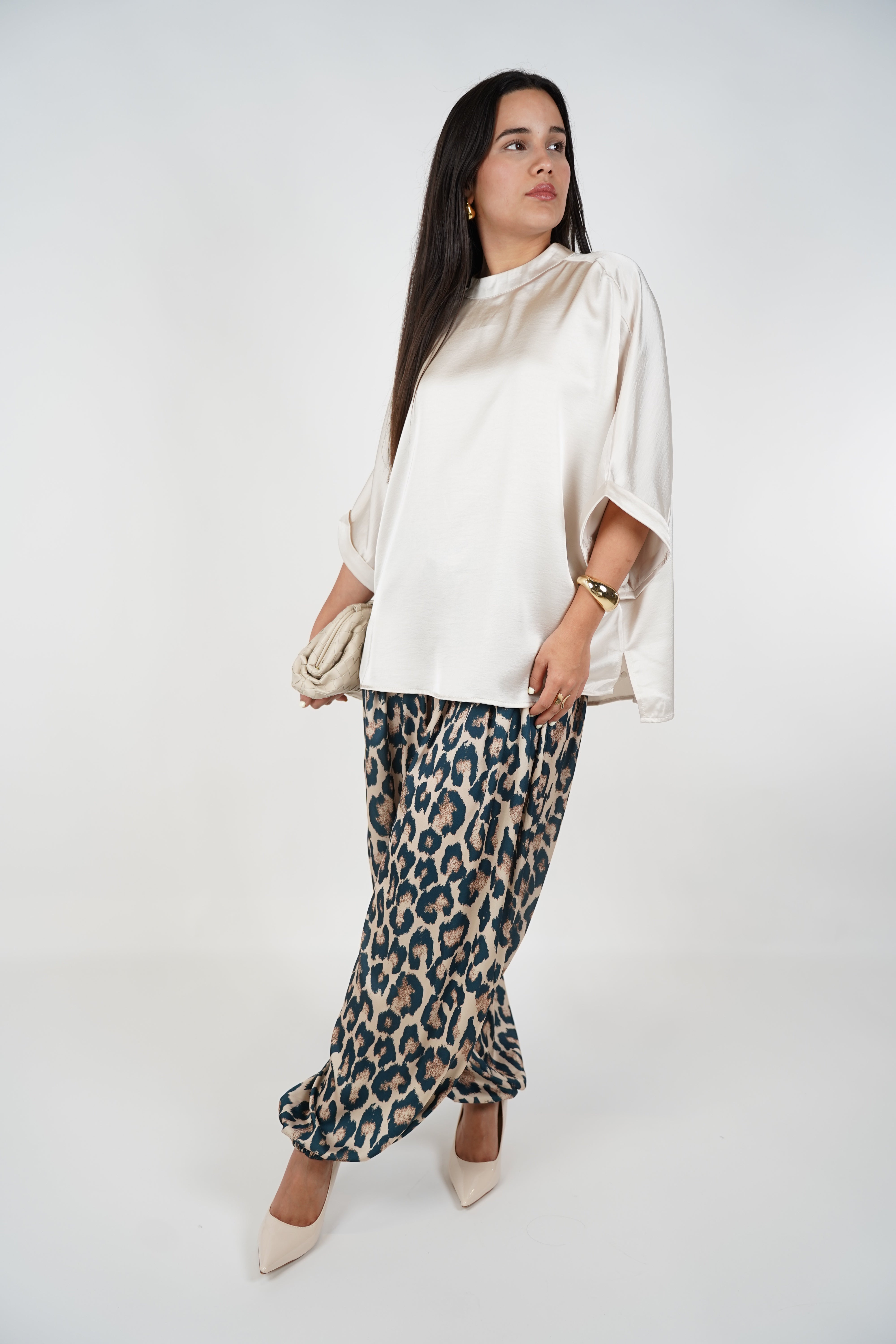 Vexira Oversized Blouse – Effortless Elegance in Luxe Black Satin