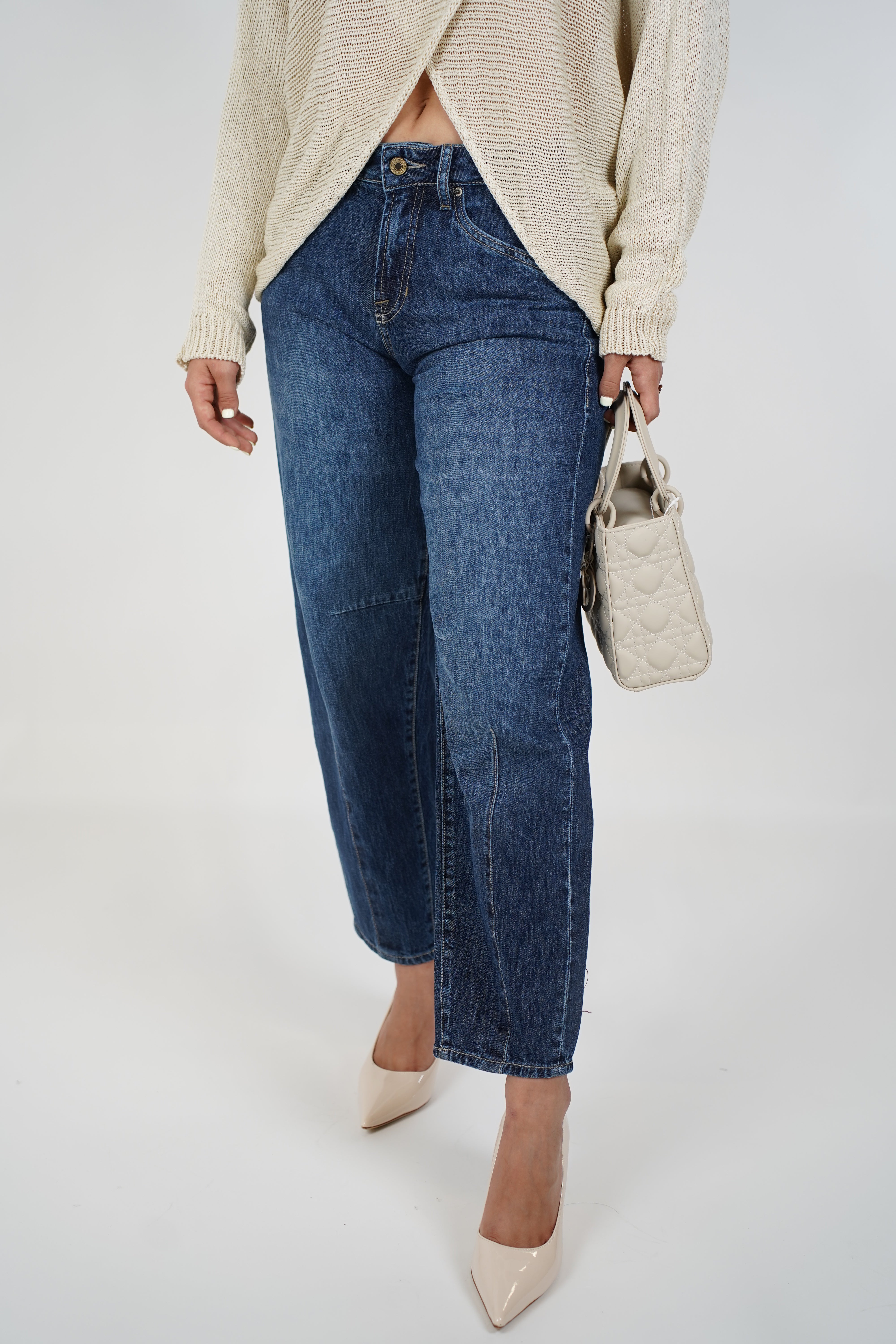 Meyi Barrel Jeans – Colombian No-Stretch Denim with Modern Structure