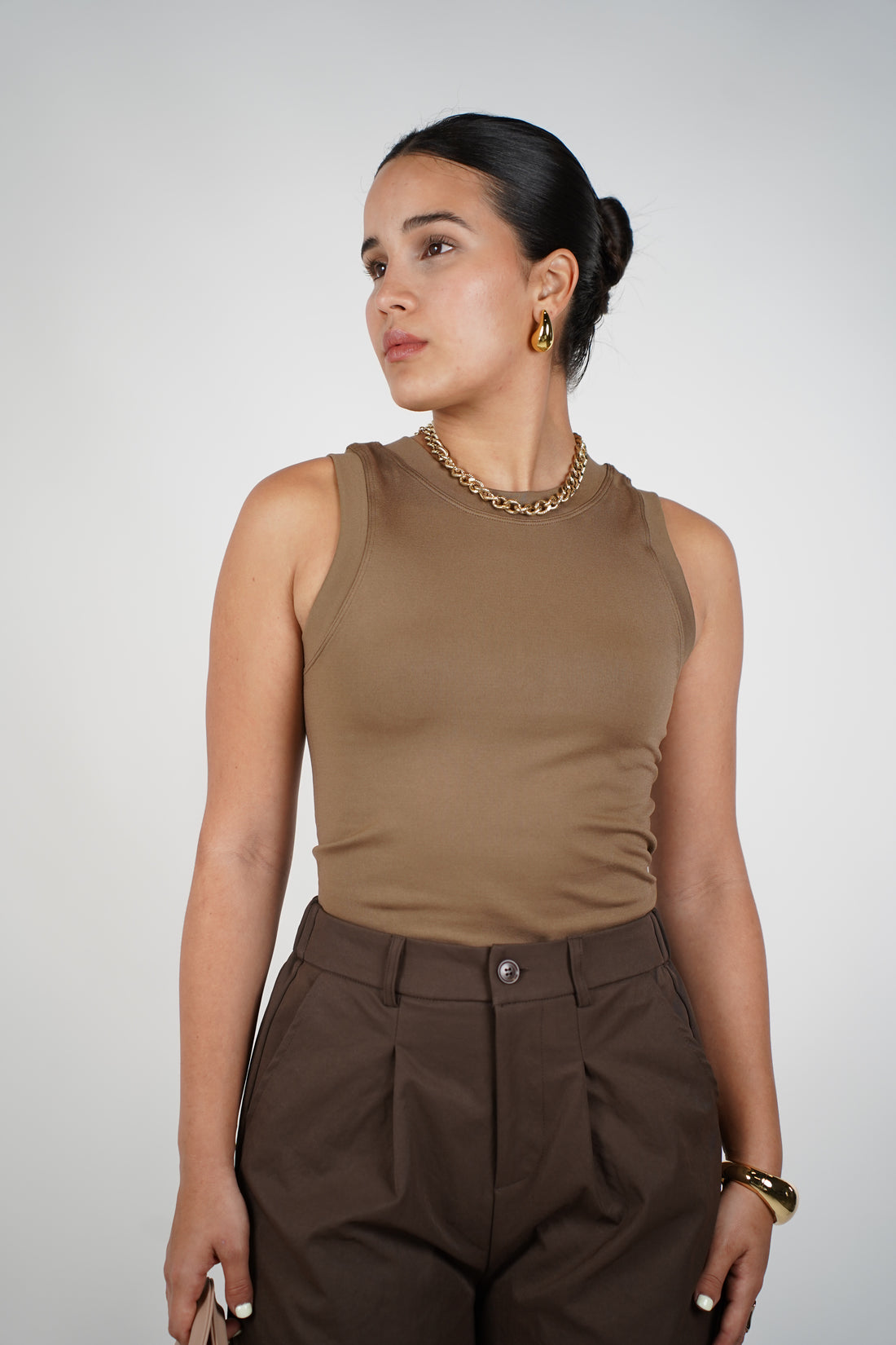 Cuello redondo sin mangas Basics
