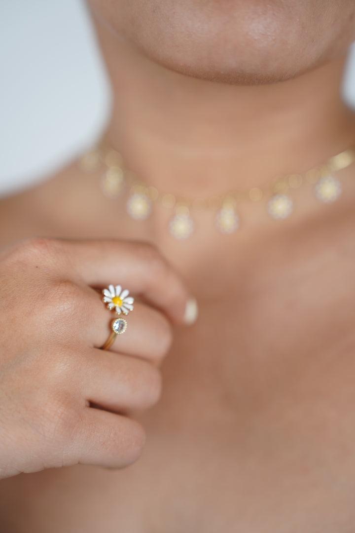 Sari Sunflower Ring – Adjustable Daisy & Gemstone Ring