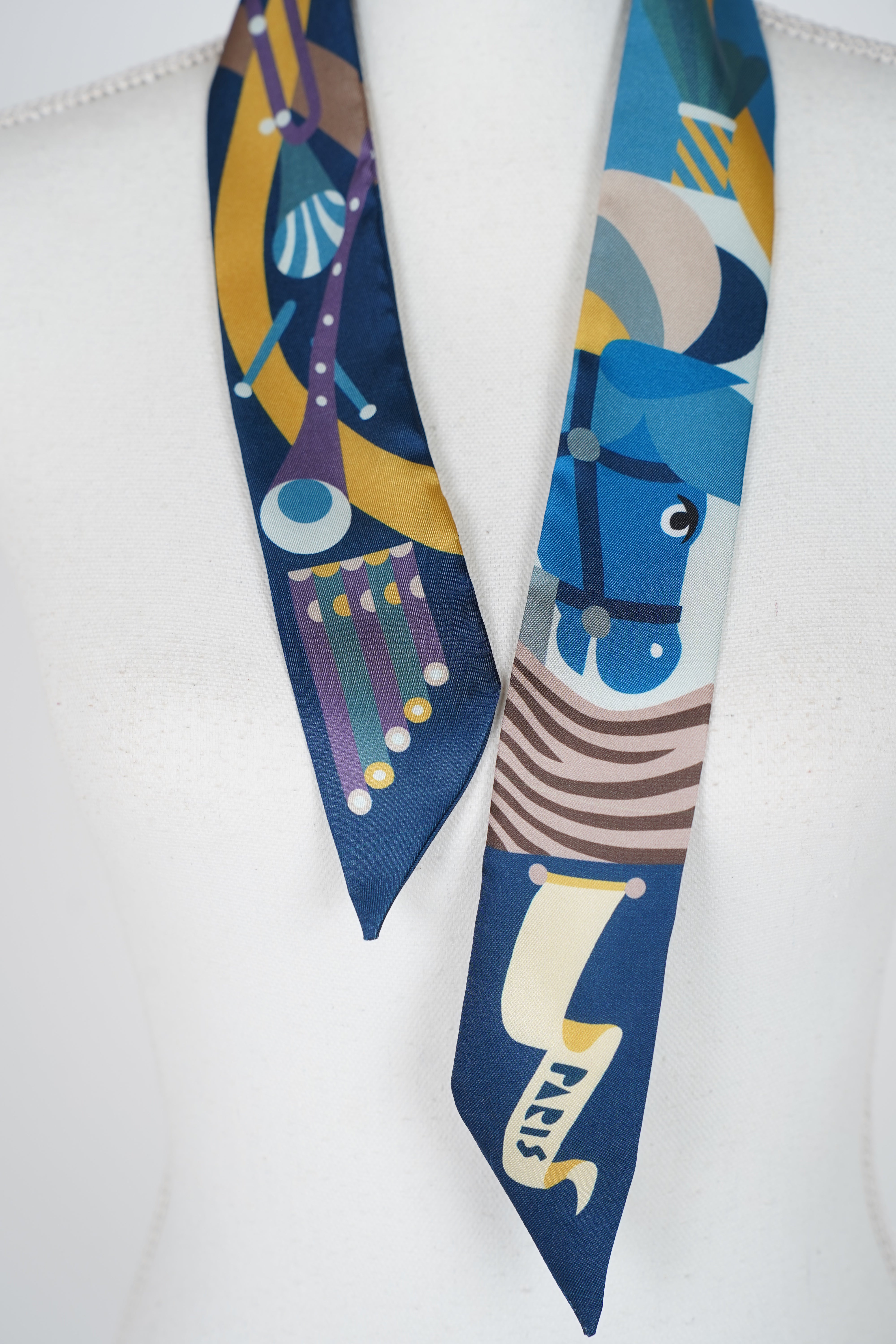 Parisian Twilly – Versatile Mini Scarf for Neck, Hair, or Bags