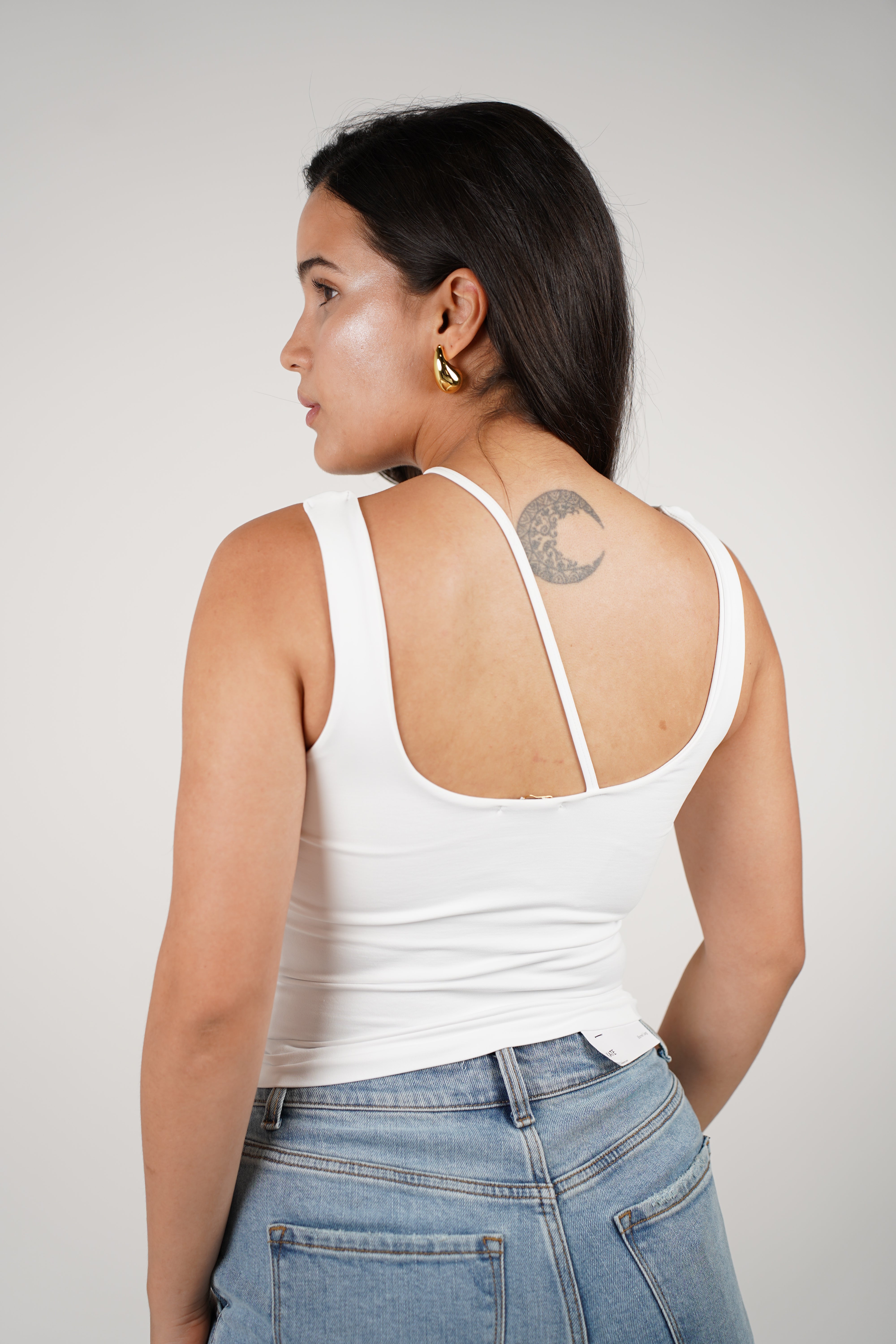 Zalix Asymmetrical Basic Top – Modern Twist, Everyday Comfort