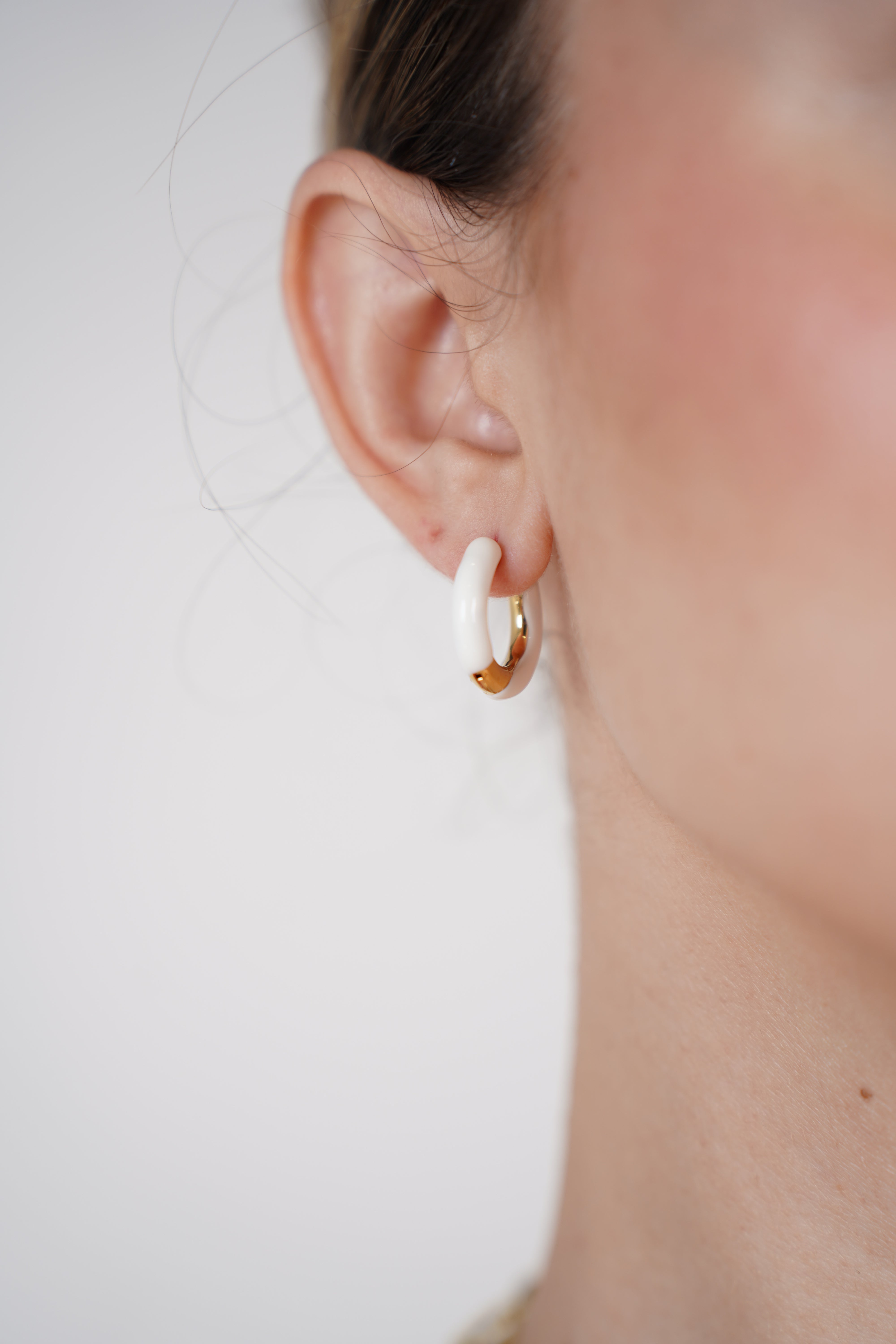 Tila Mini Hoops – Sleek Everyday Hoops in Multiple Colors