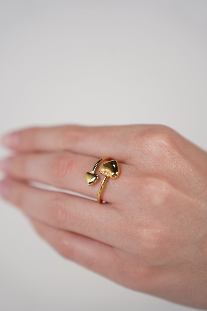 Risa Heart Ring – Open Band Double Heart Gold Ring