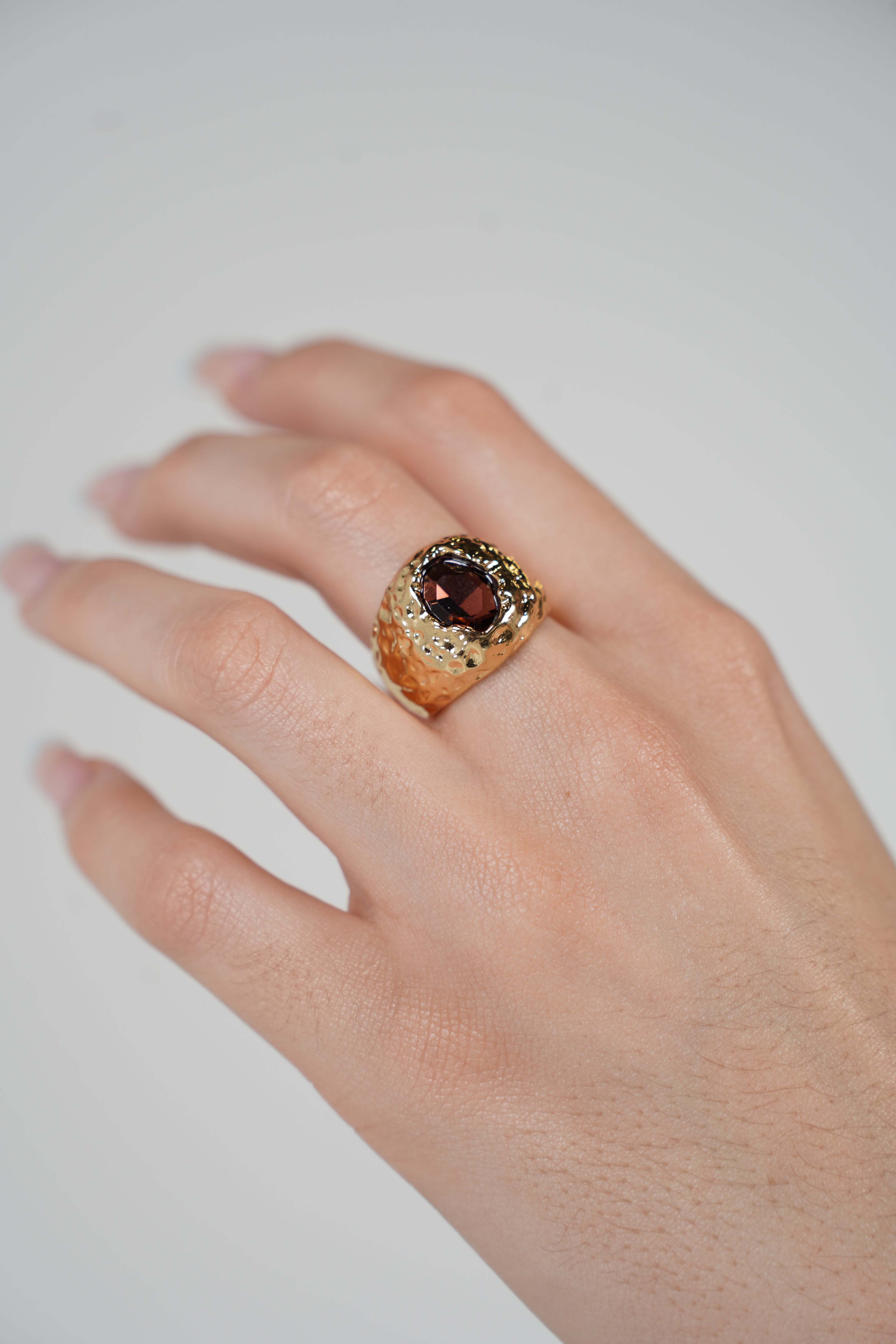 Olivia Vintage Ring – Antique-Inspired Gemstone Statement Ring