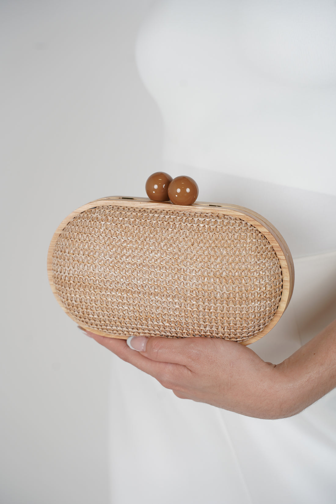 Yelyz Beach Clutch – Natural Texture, Elevated Style